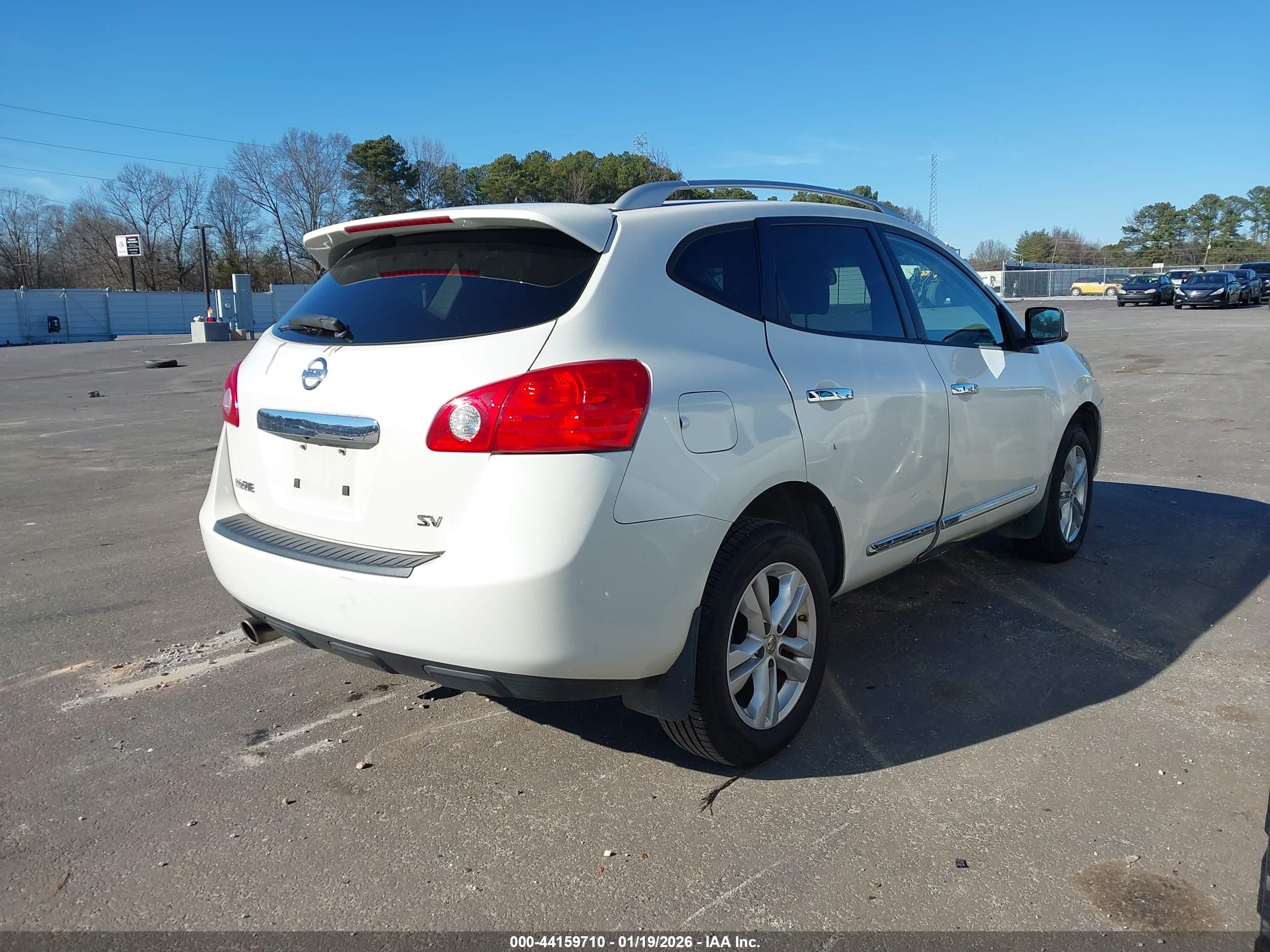 NISSAN ROGUE image 4