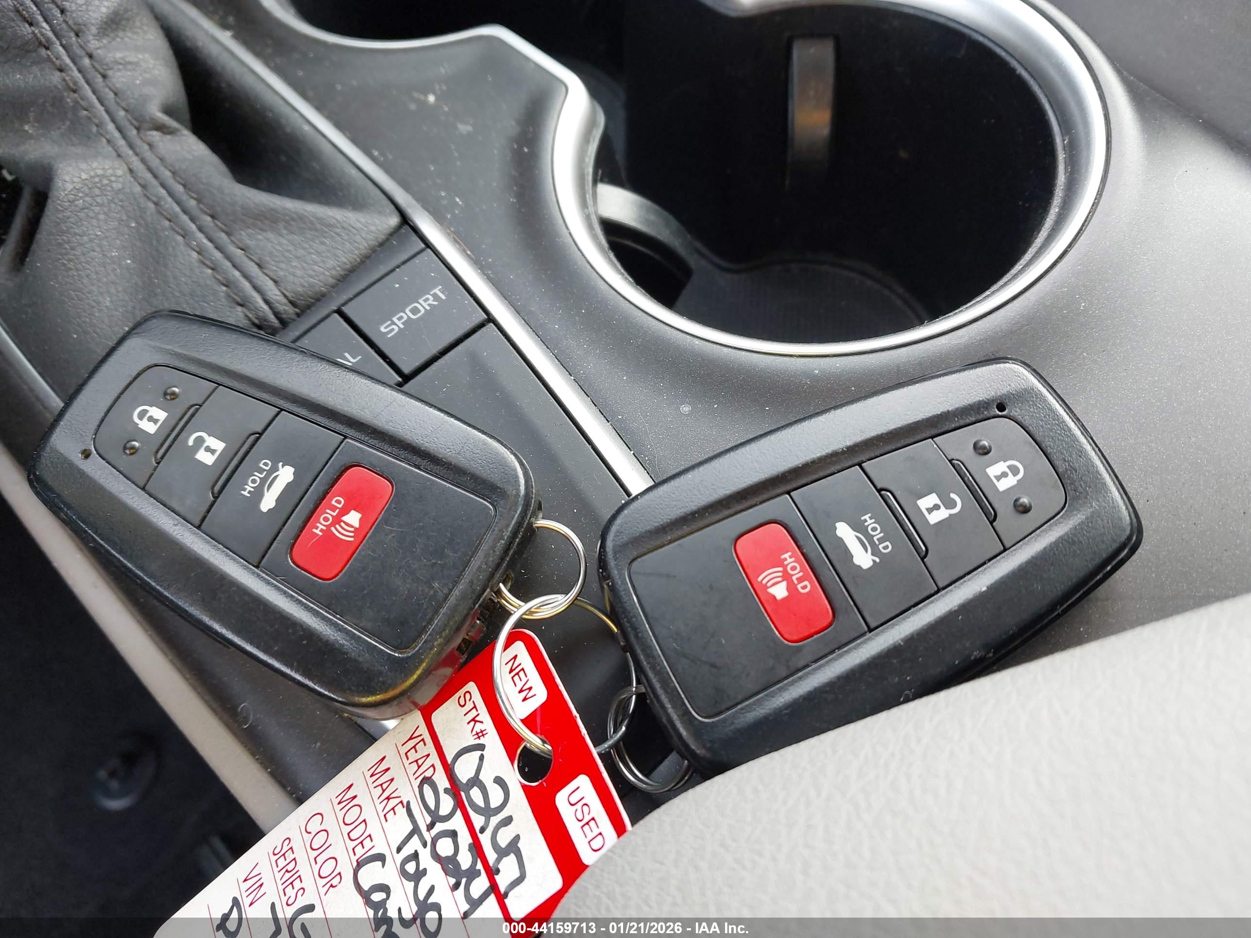 TOYOTA CAMRY image 11