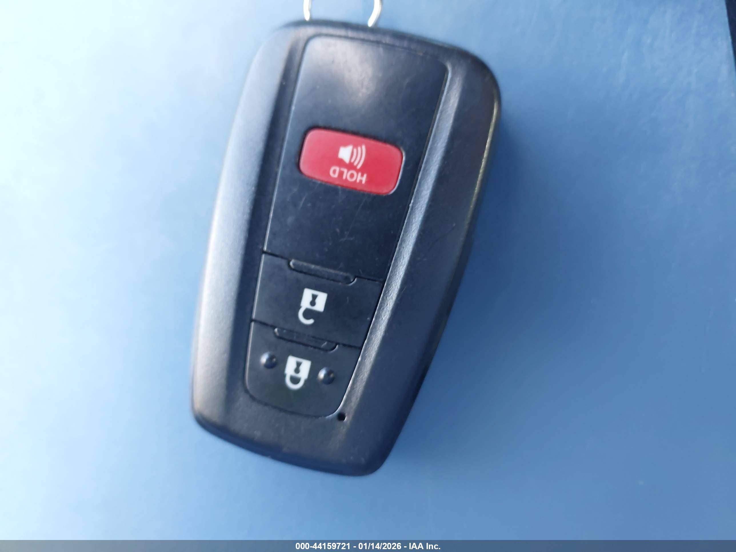 TOYOTA PRIUS image 11