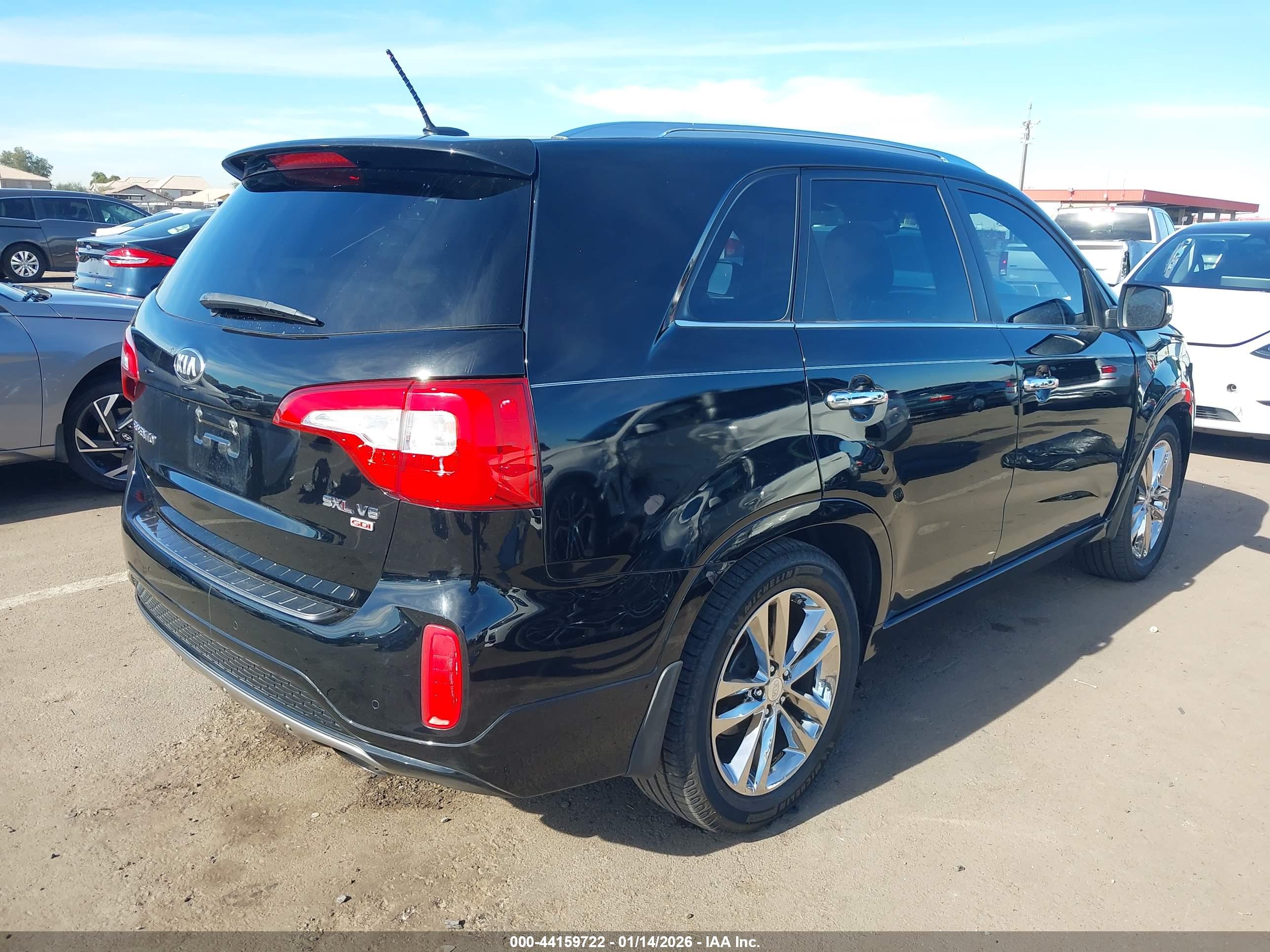 KIA SORENTO image 4