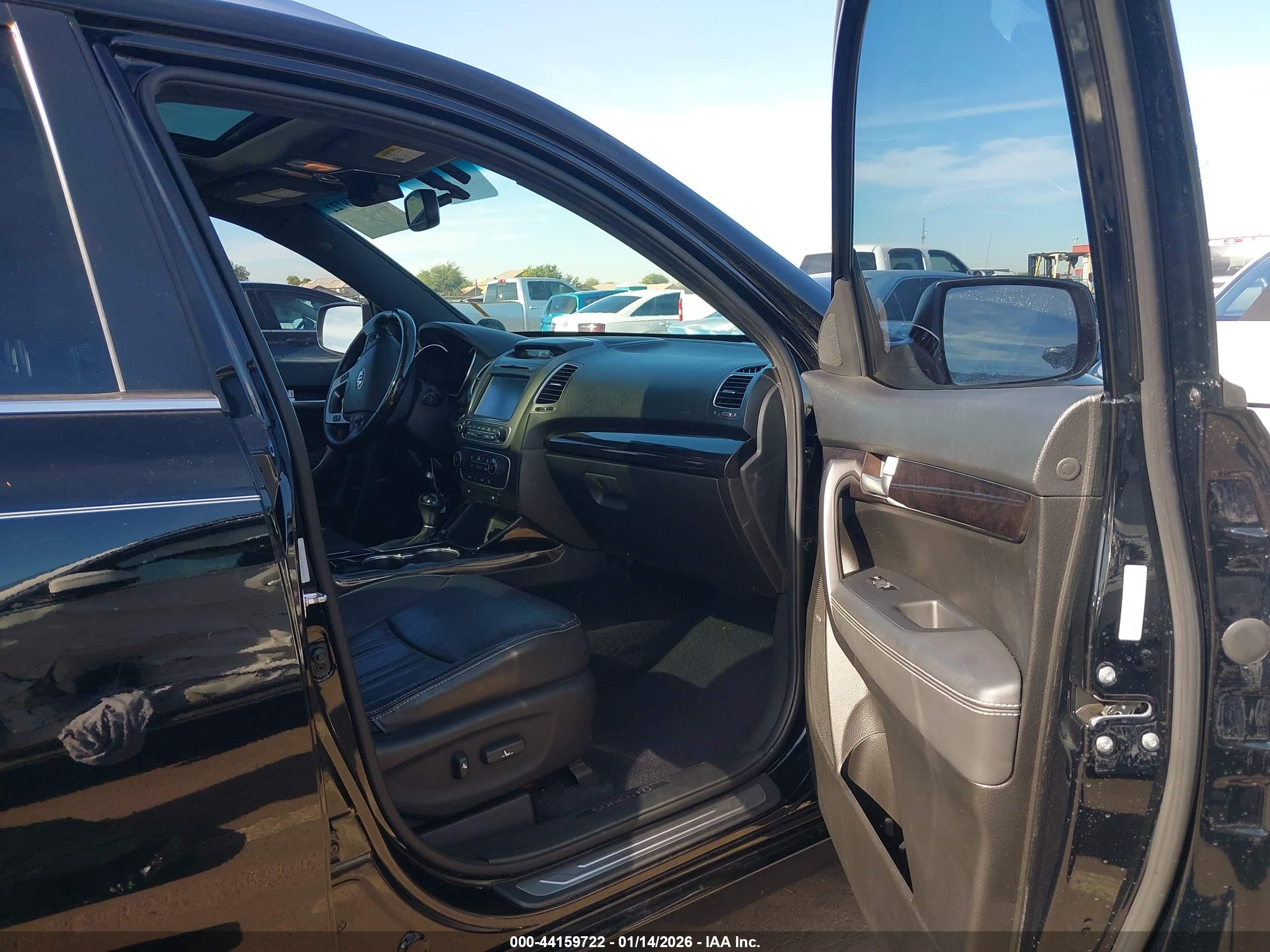 KIA SORENTO image 5