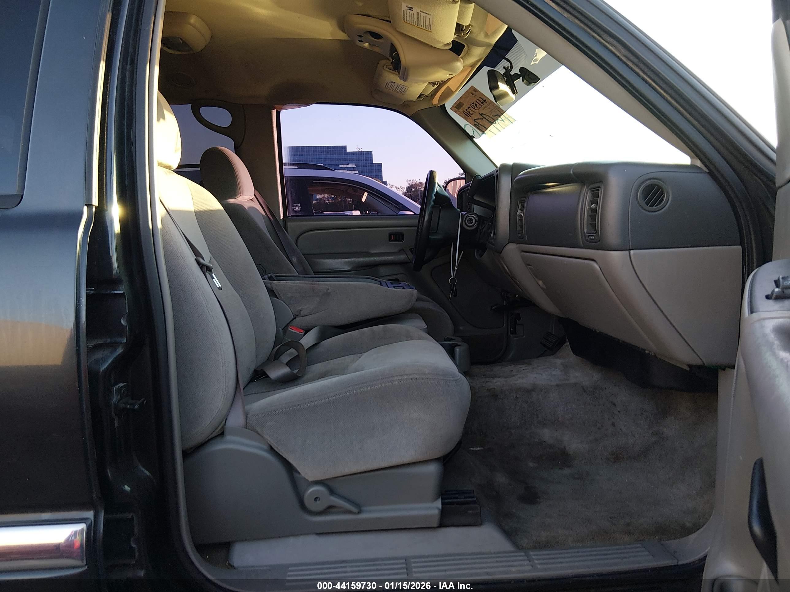 GMC YUKON image 5