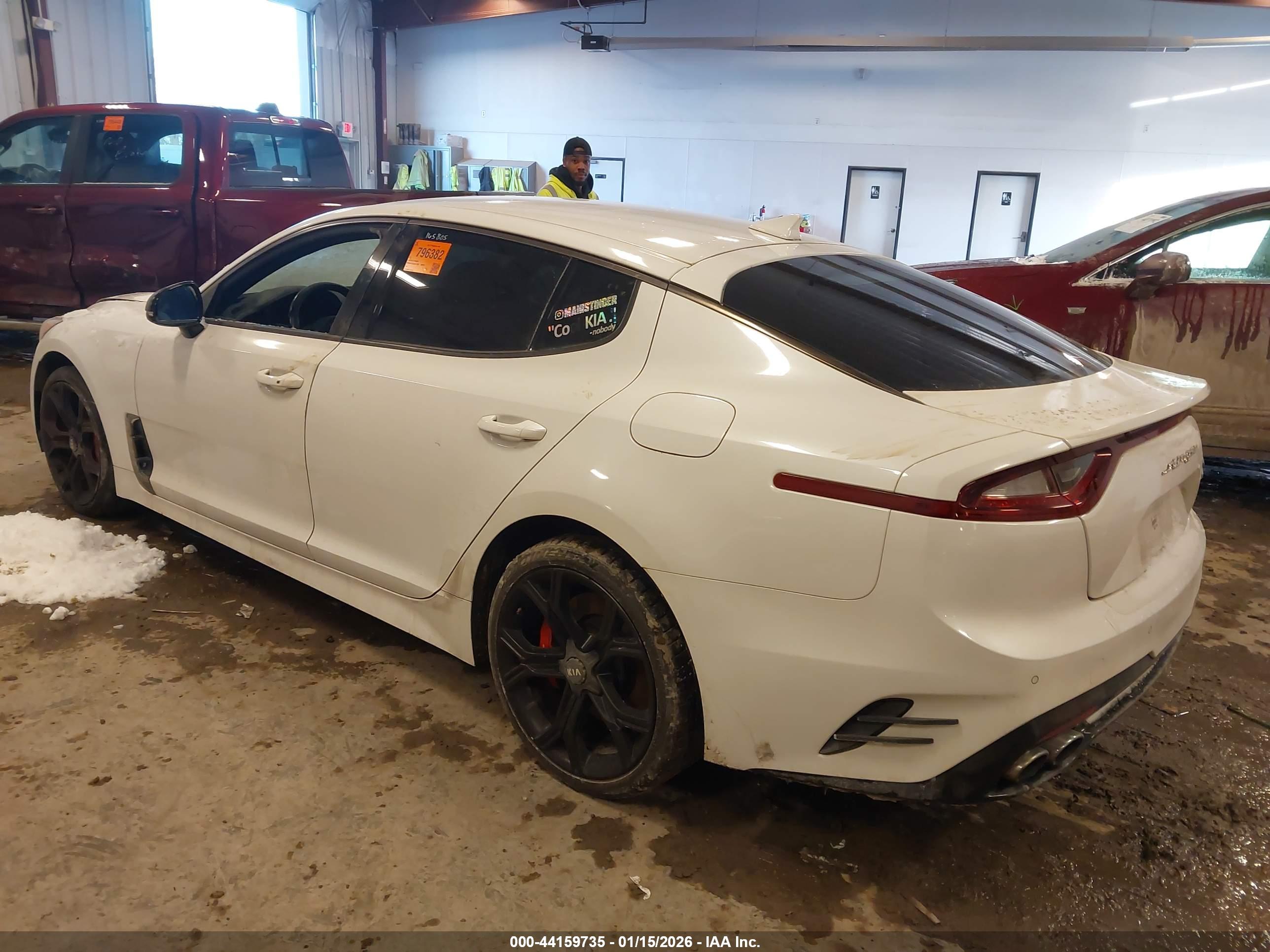 KIA STINGER image 3