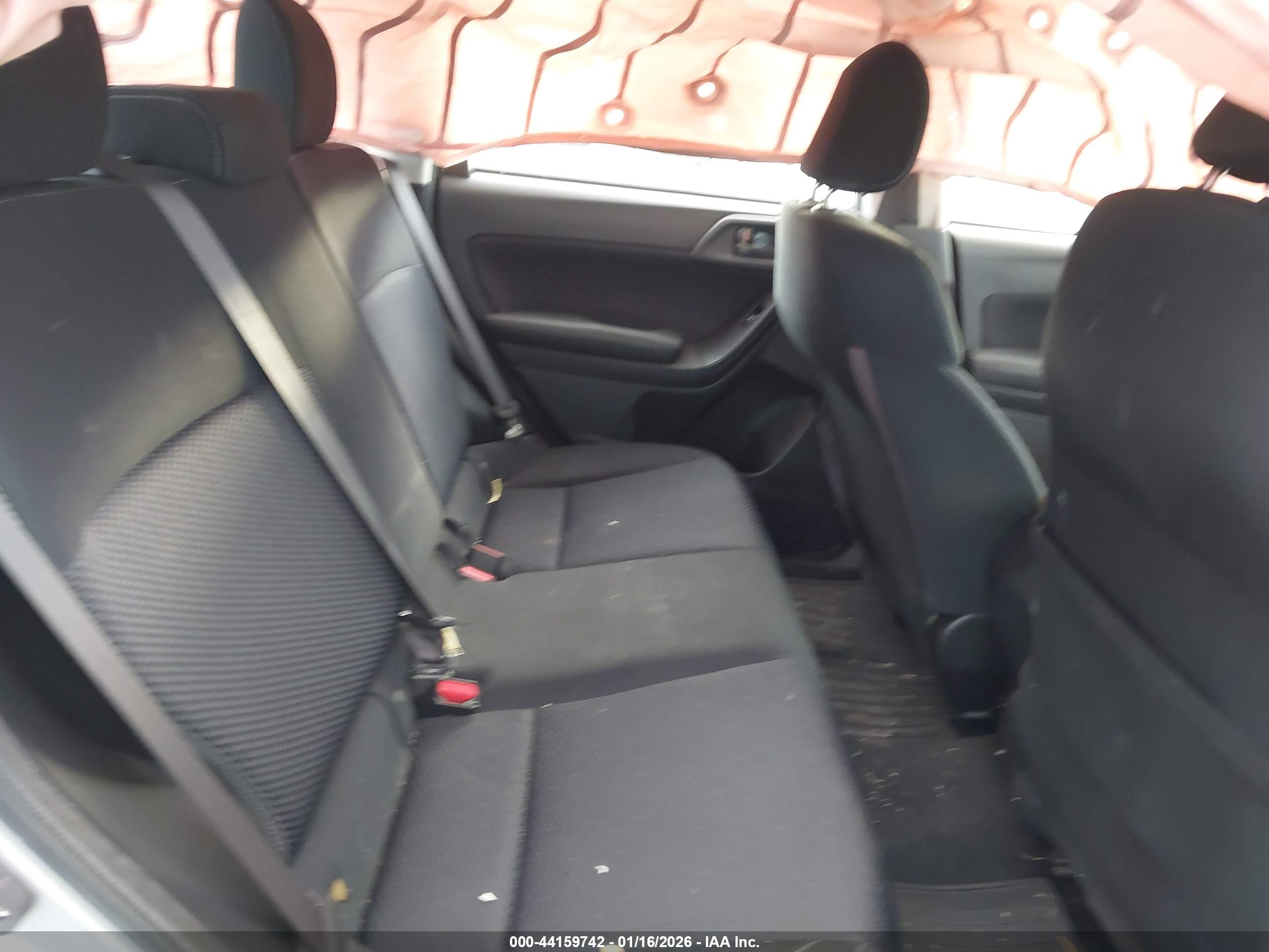 SUBARU FORESTER image 8