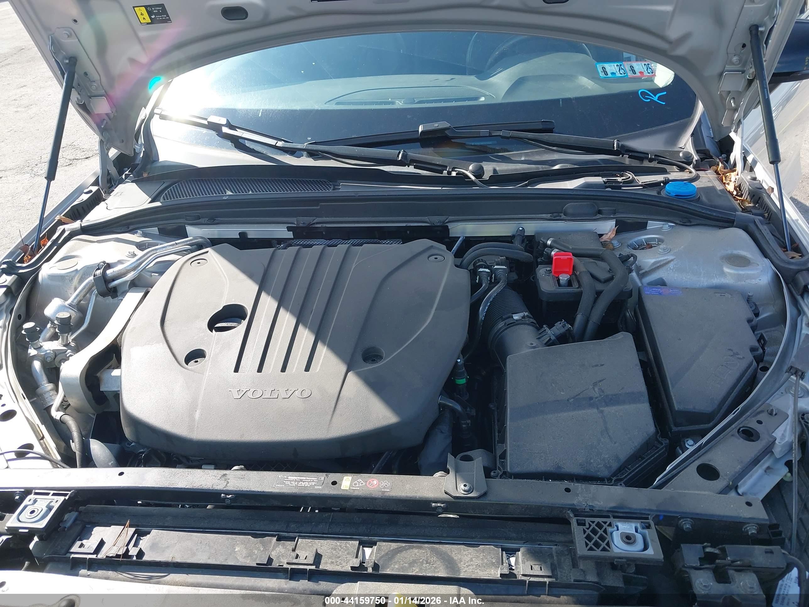 VOLVO S60 image 10