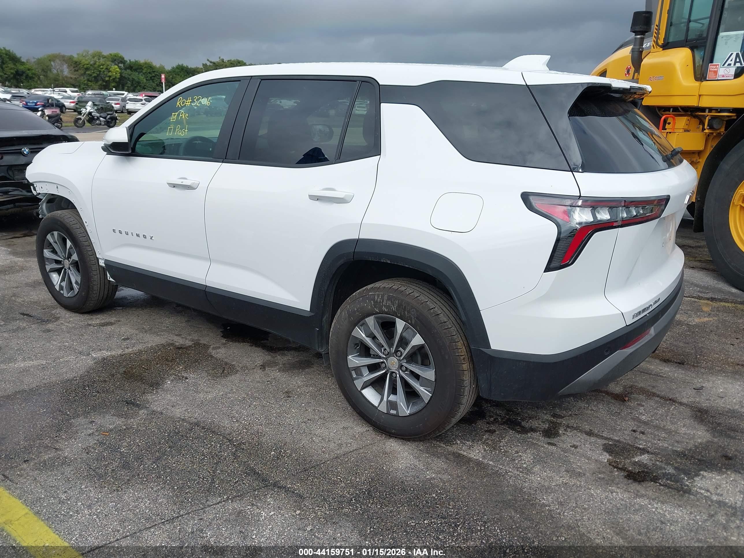 CHEVROLET EQUINOX image 3