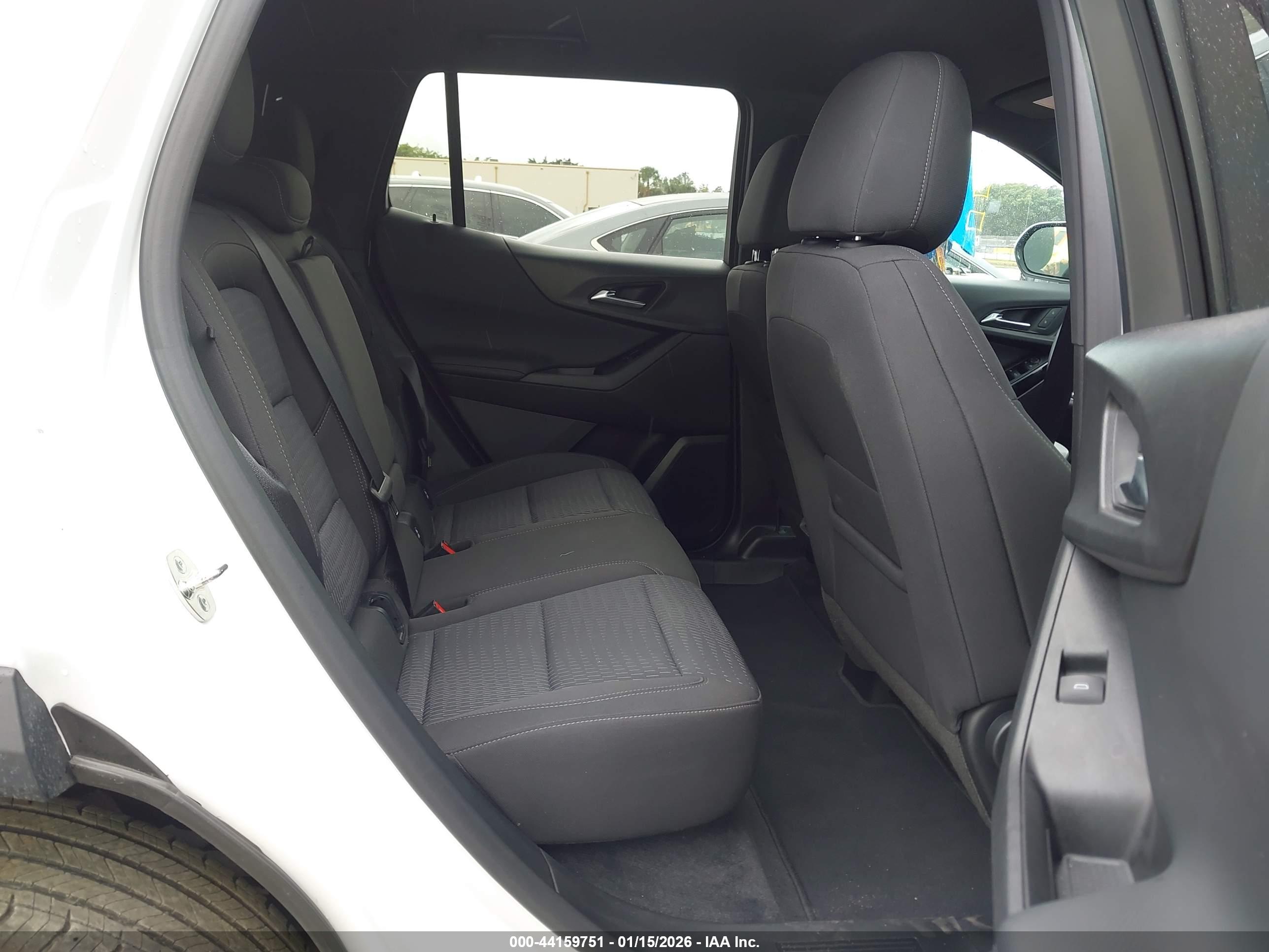 CHEVROLET EQUINOX image 8