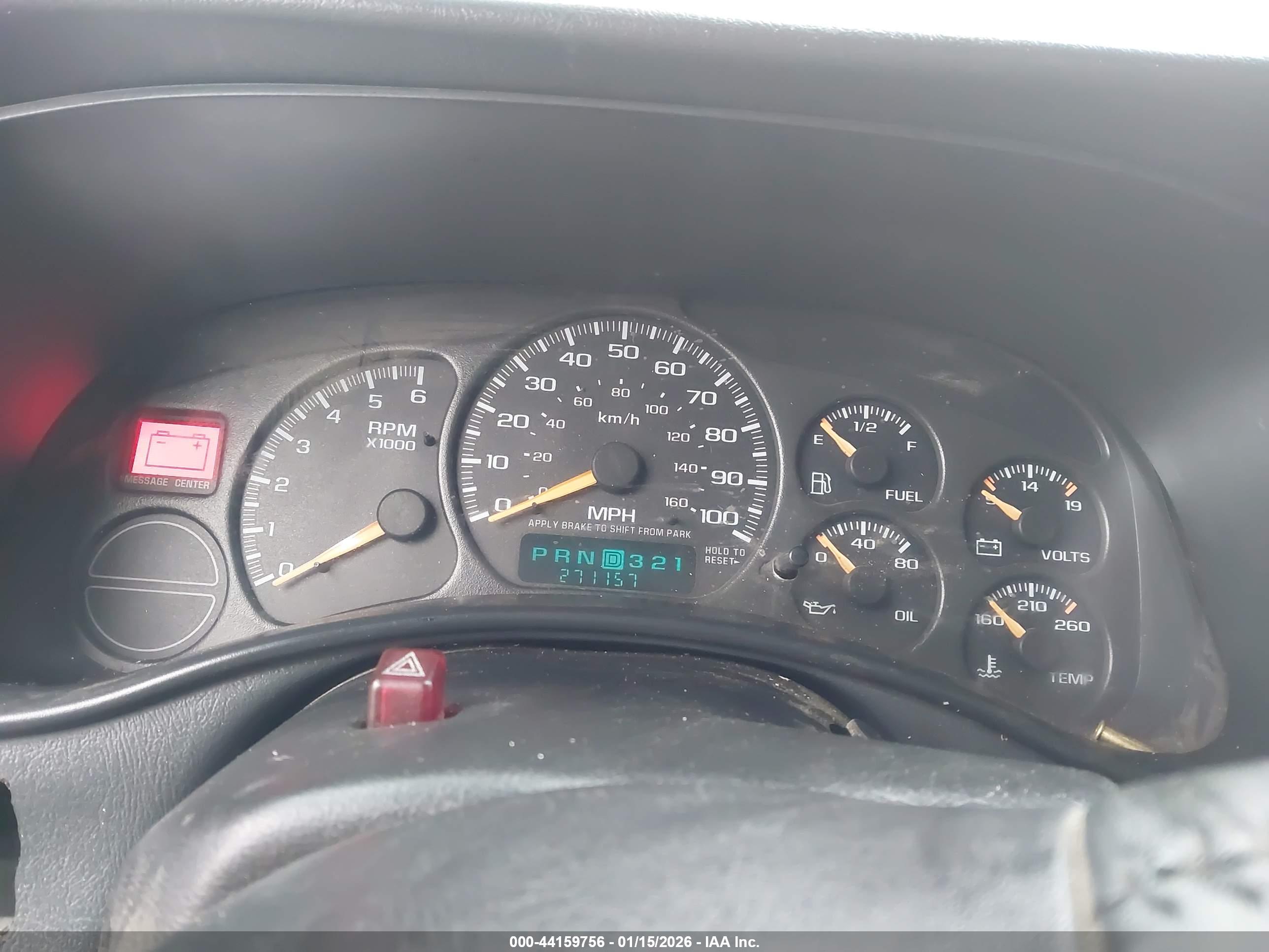 CHEVROLET SILVERADO image 7