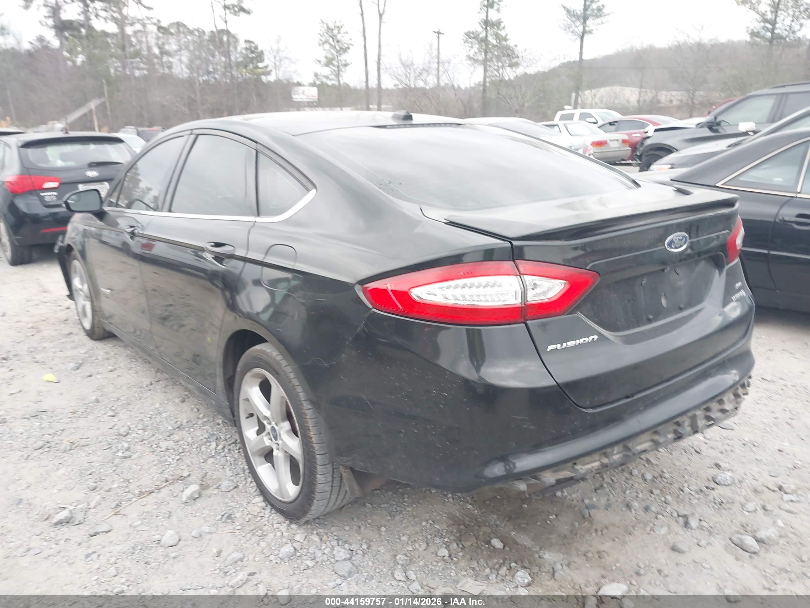 FORD FUSION image 3