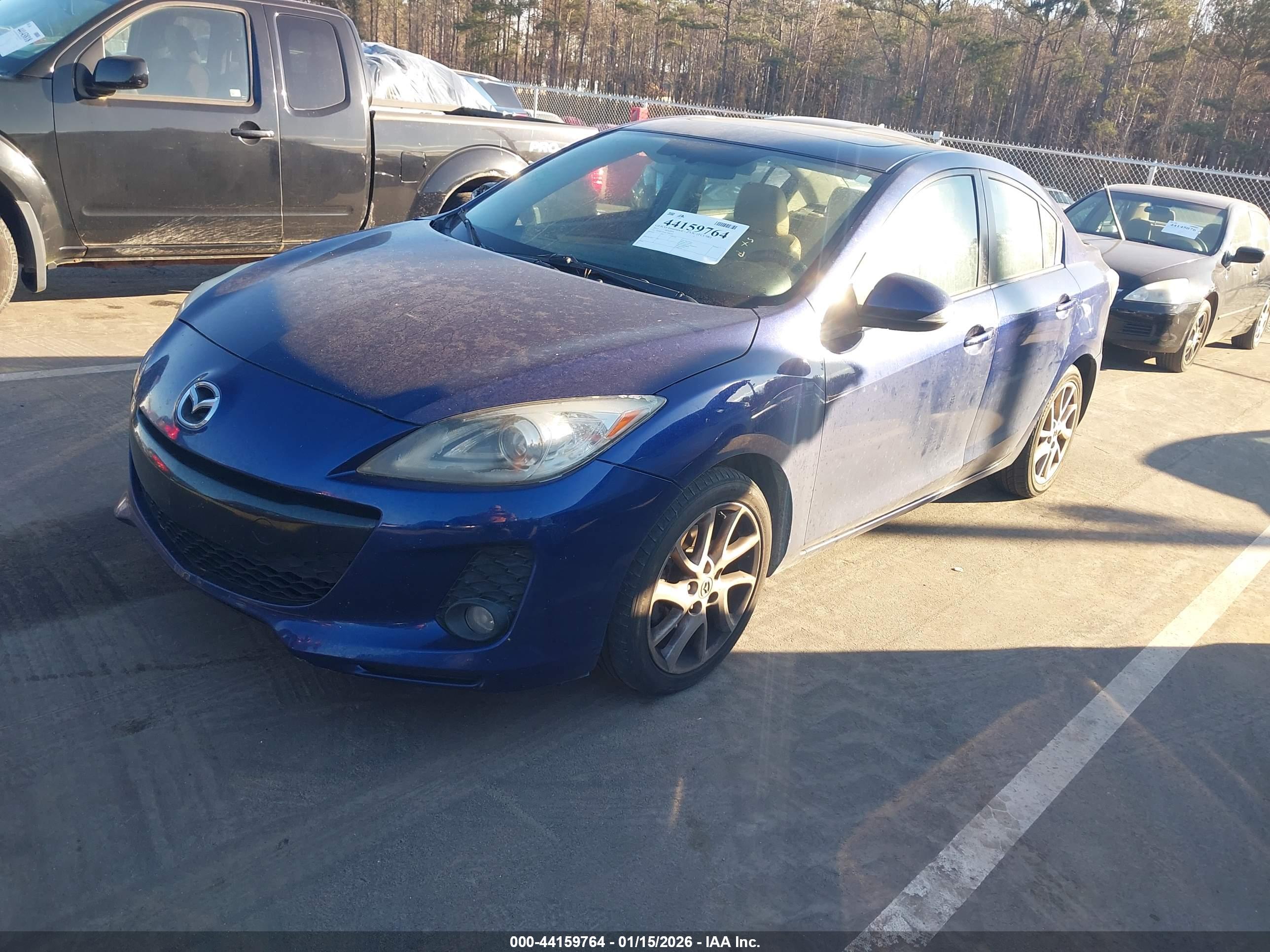 MAZDA 3 image 2