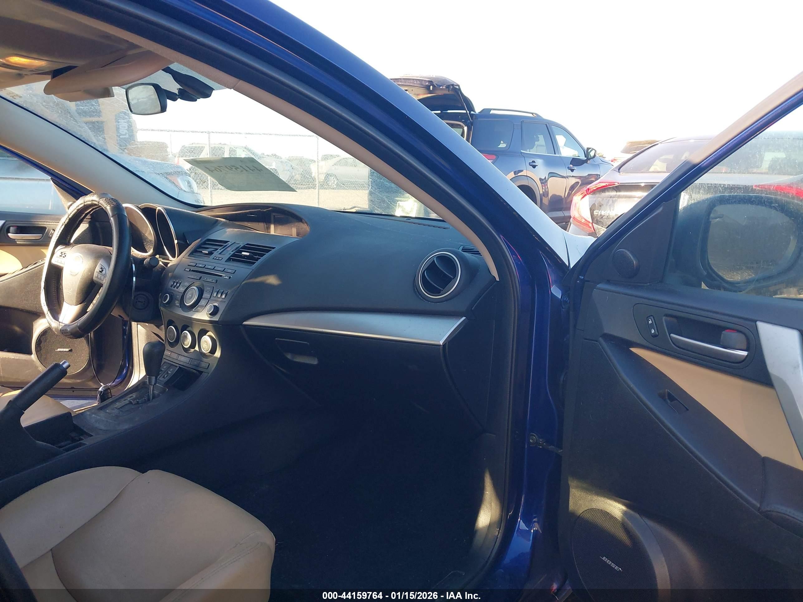 MAZDA 3 image 5
