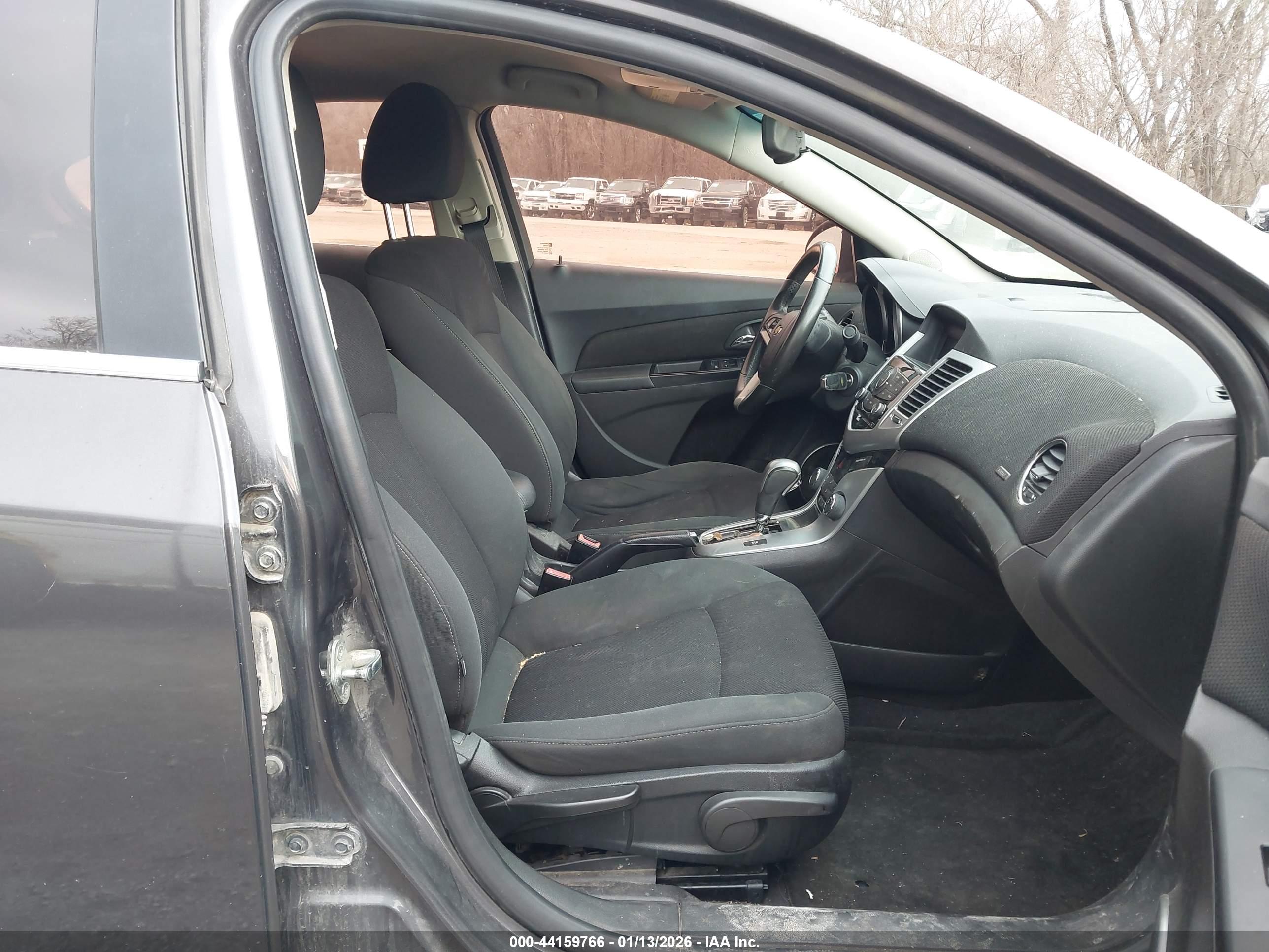 CHEVROLET CRUZE image 5