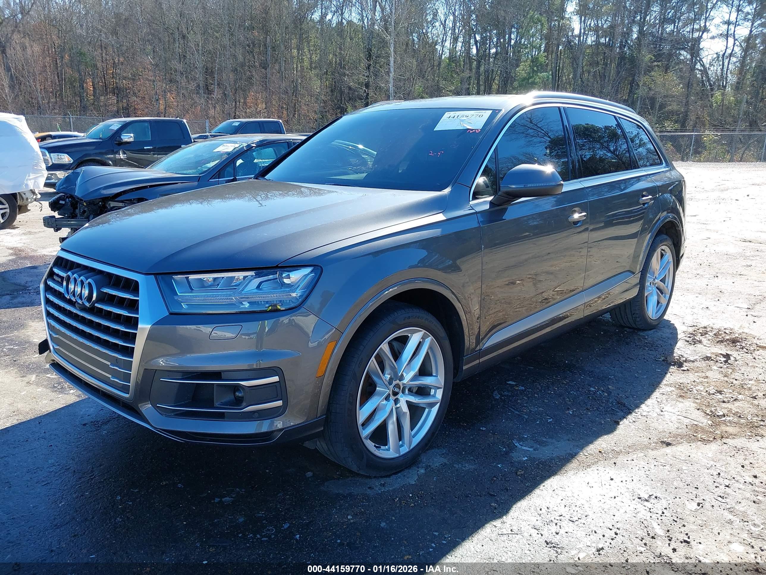 AUDI Q7 image 2