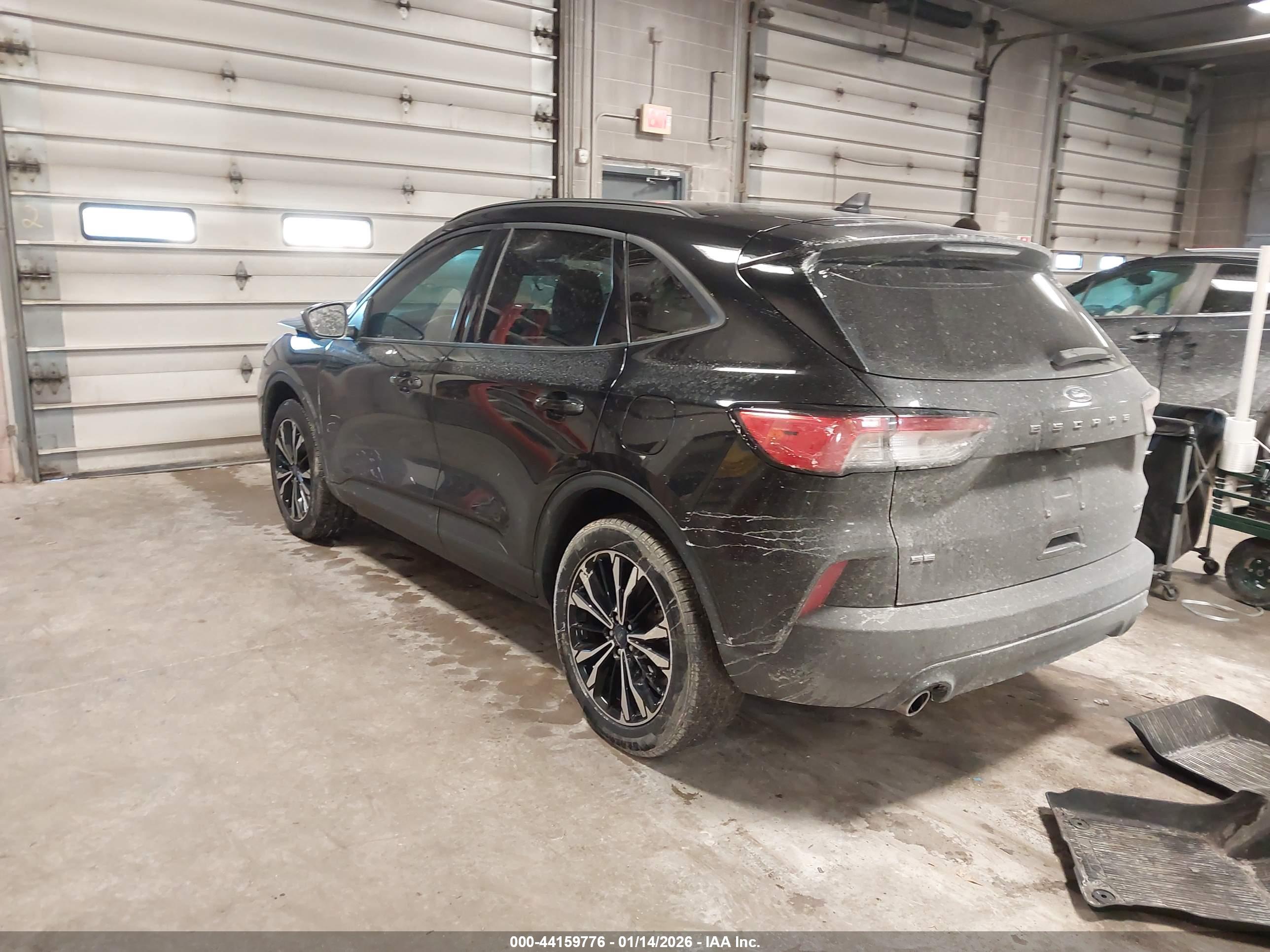 FORD ESCAPE image 3