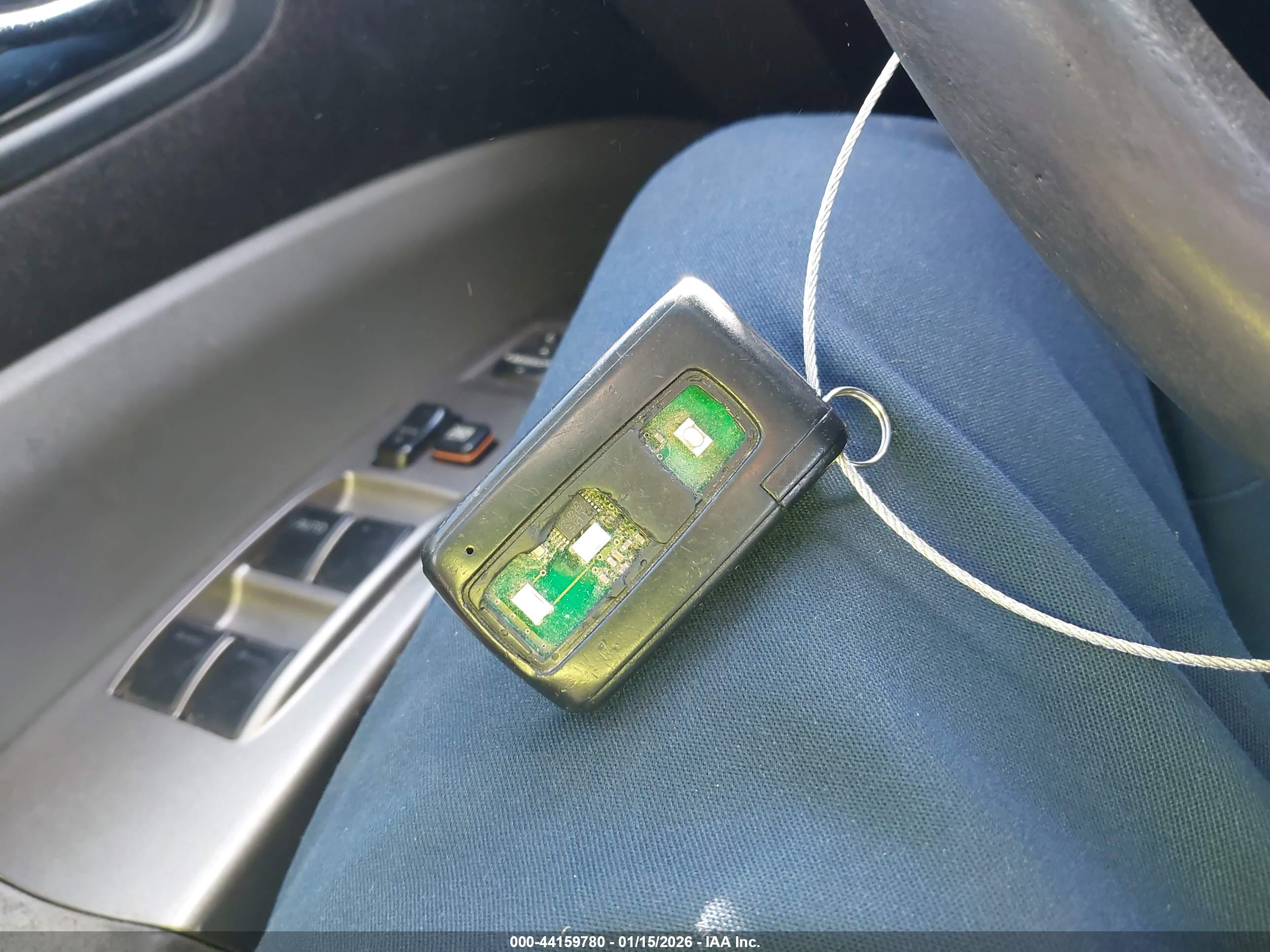 TOYOTA PRIUS image 11