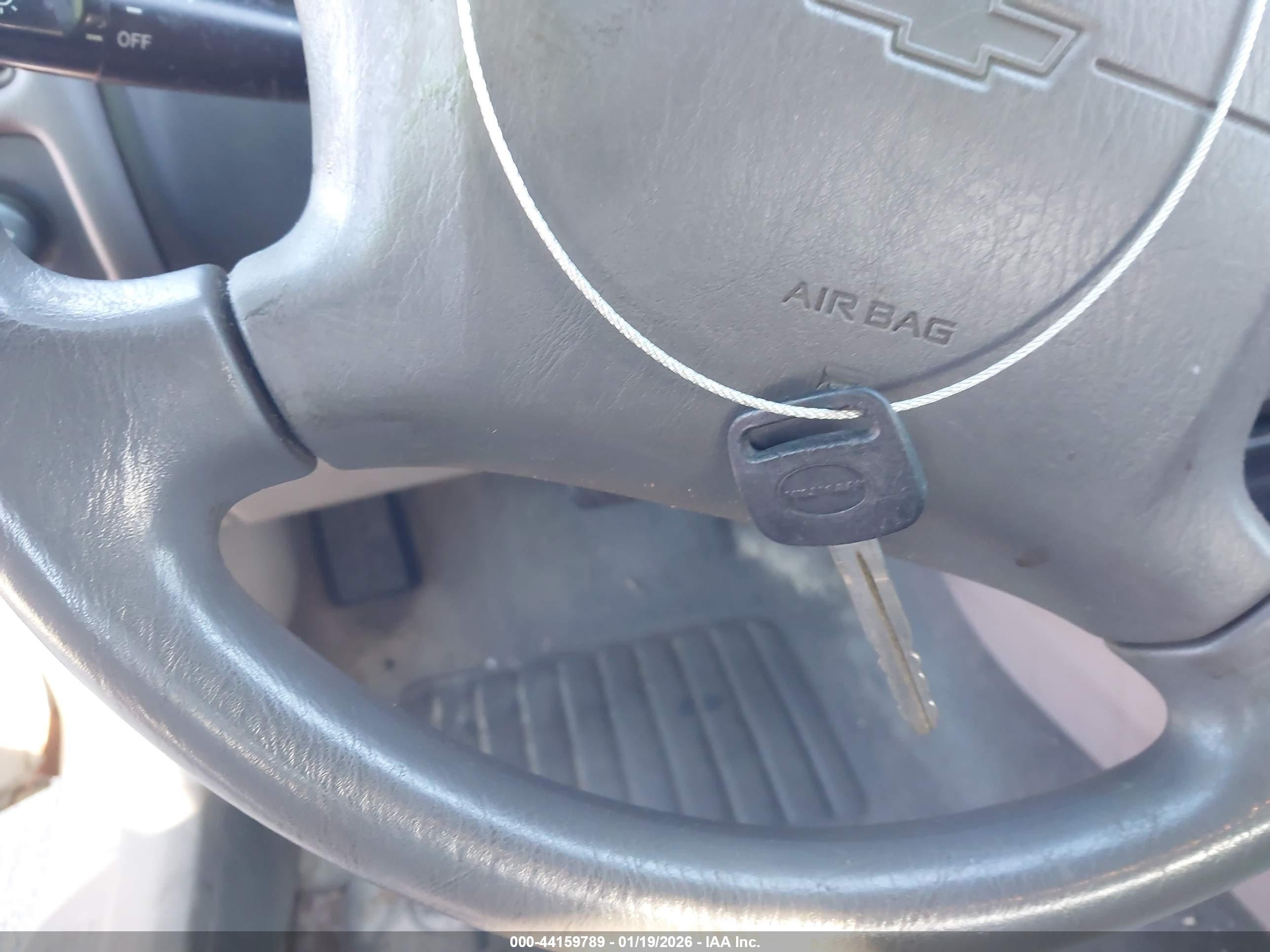CHEVROLET PRIZM image 11