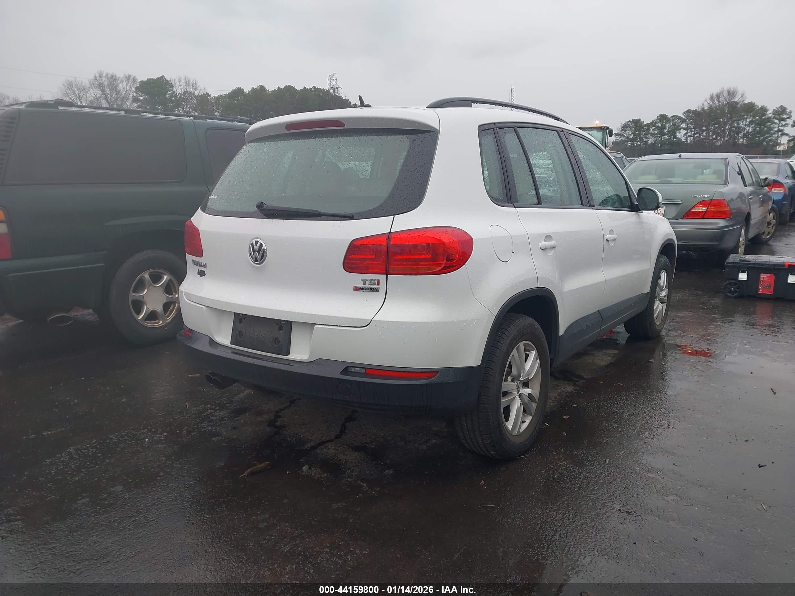 VOLKSWAGEN TIGUAN image 4