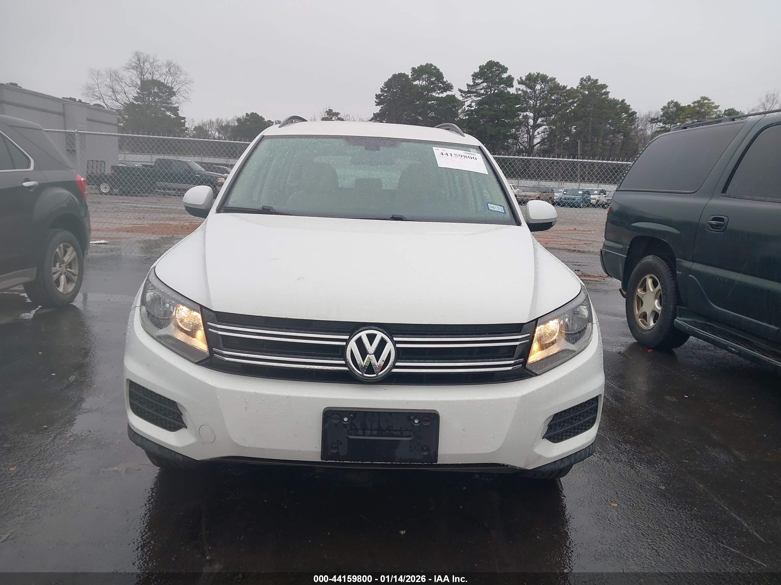 VOLKSWAGEN TIGUAN image 6