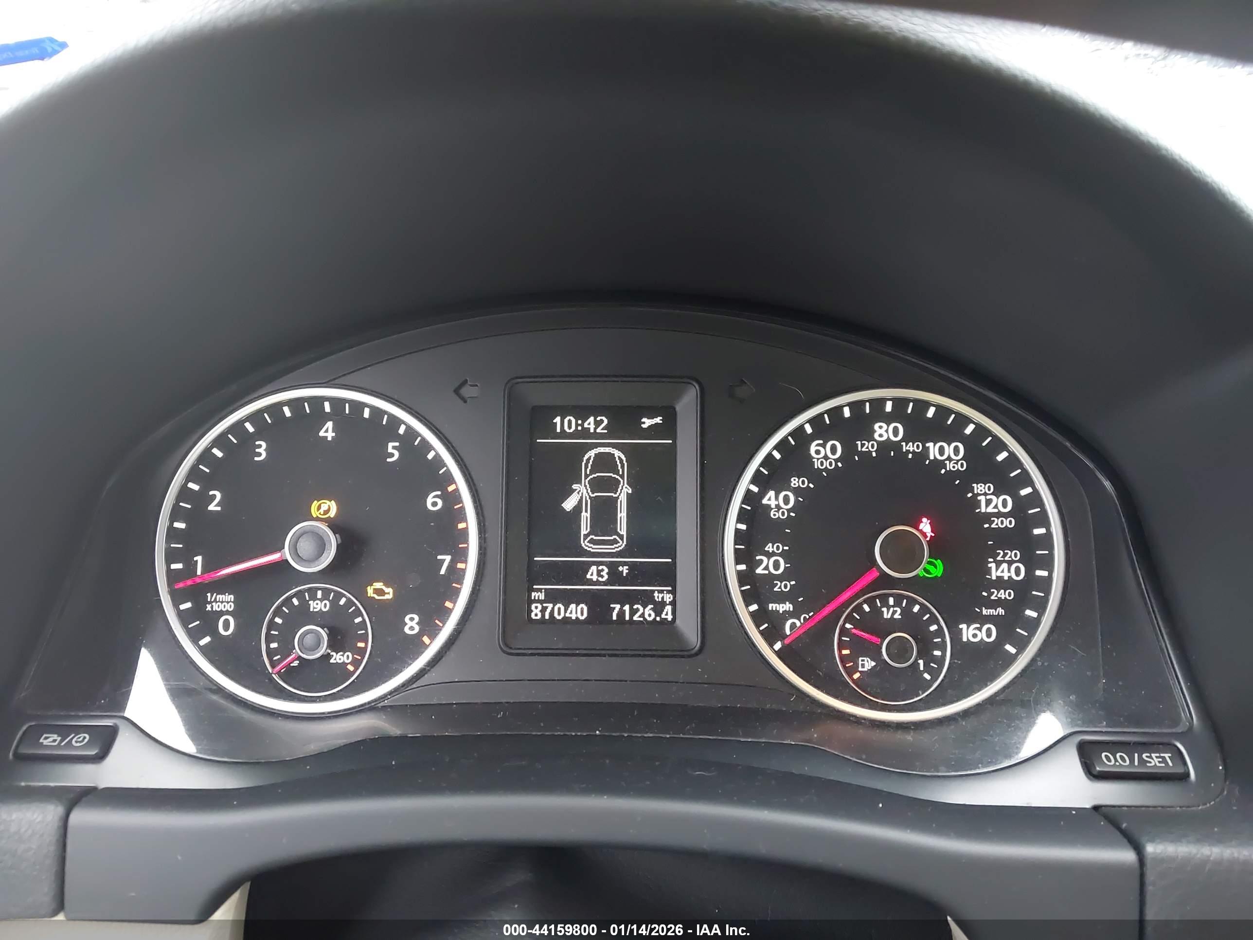 VOLKSWAGEN TIGUAN image 7