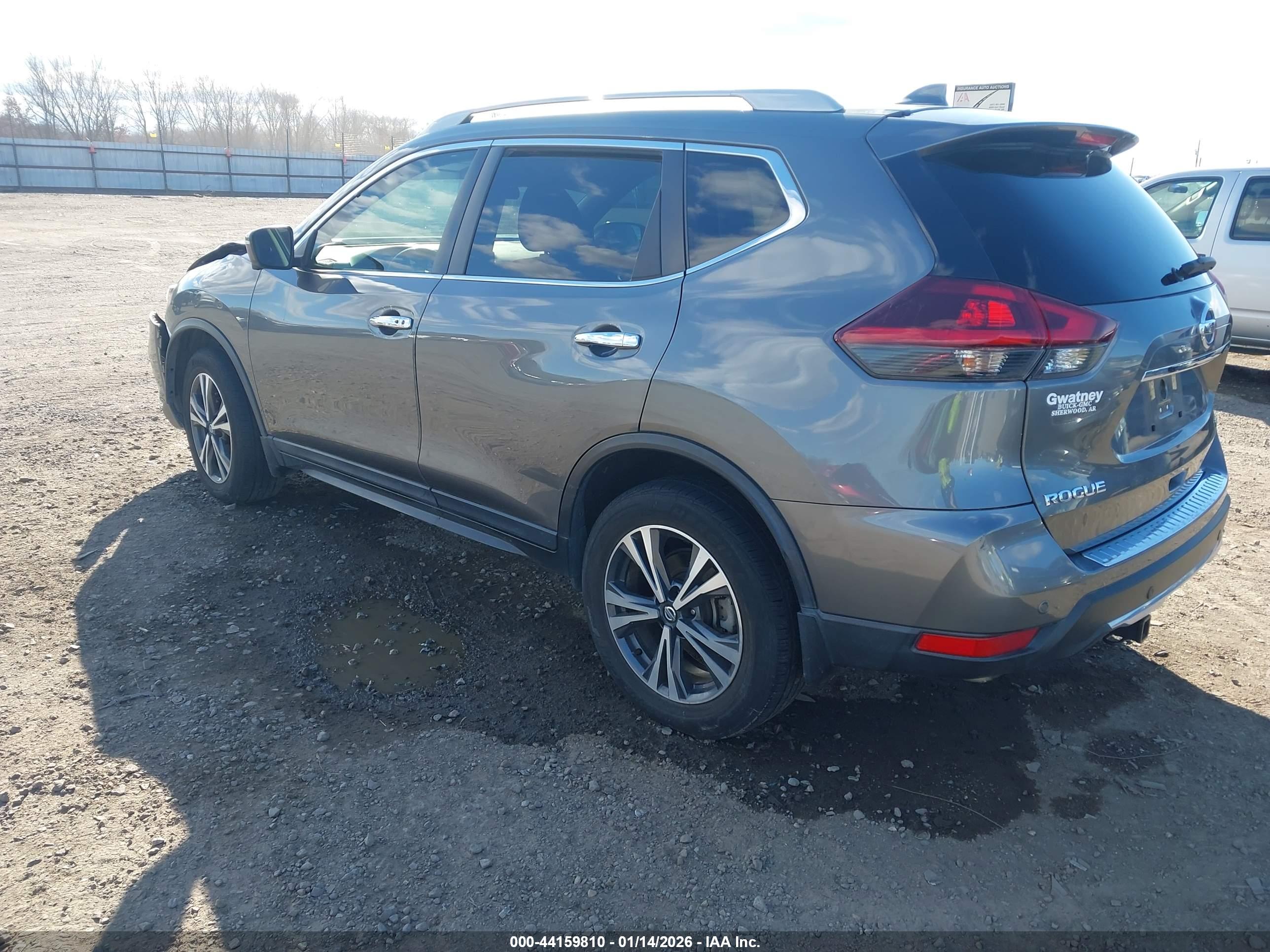 NISSAN ROGUE image 3