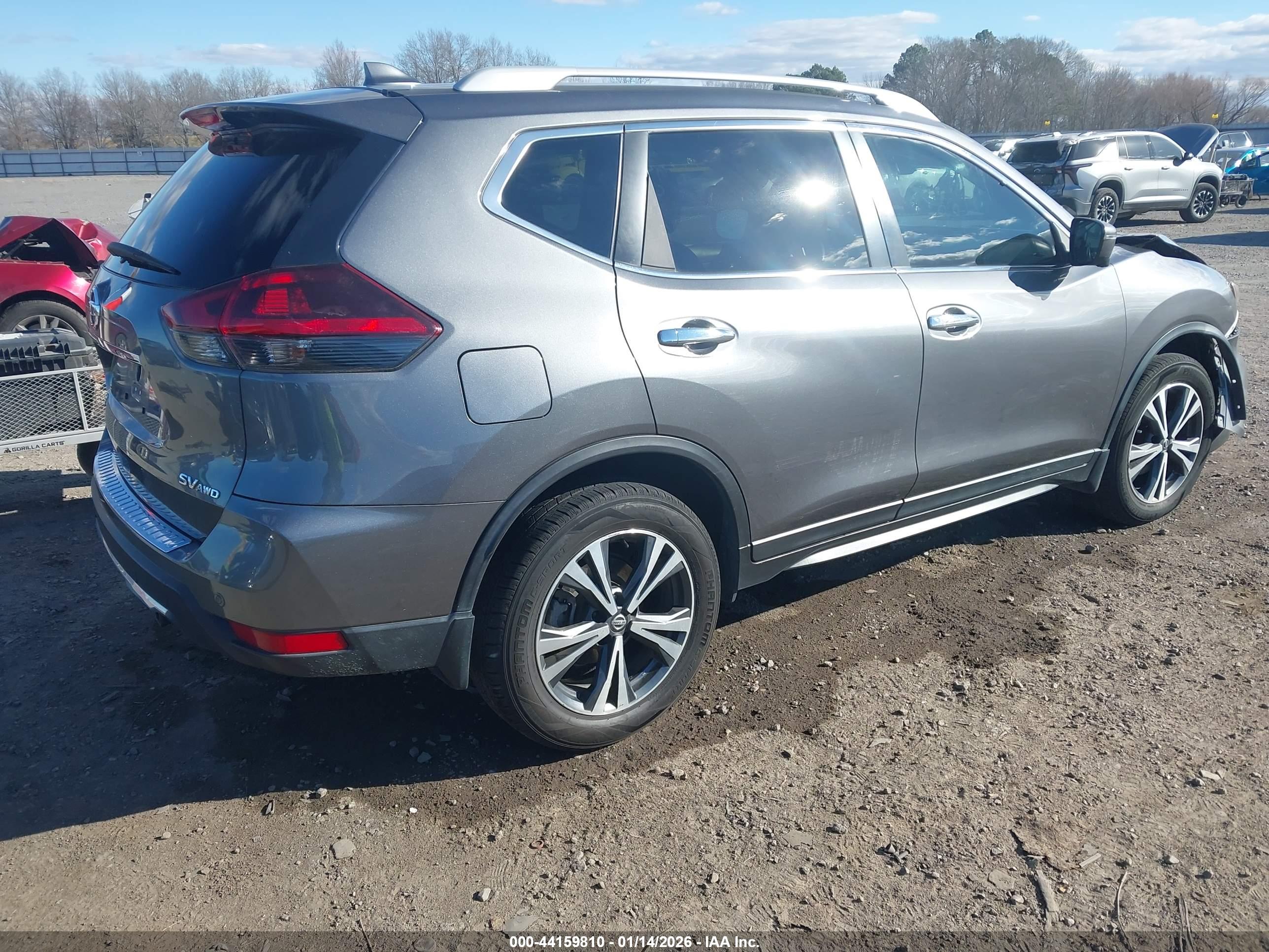 NISSAN ROGUE image 4