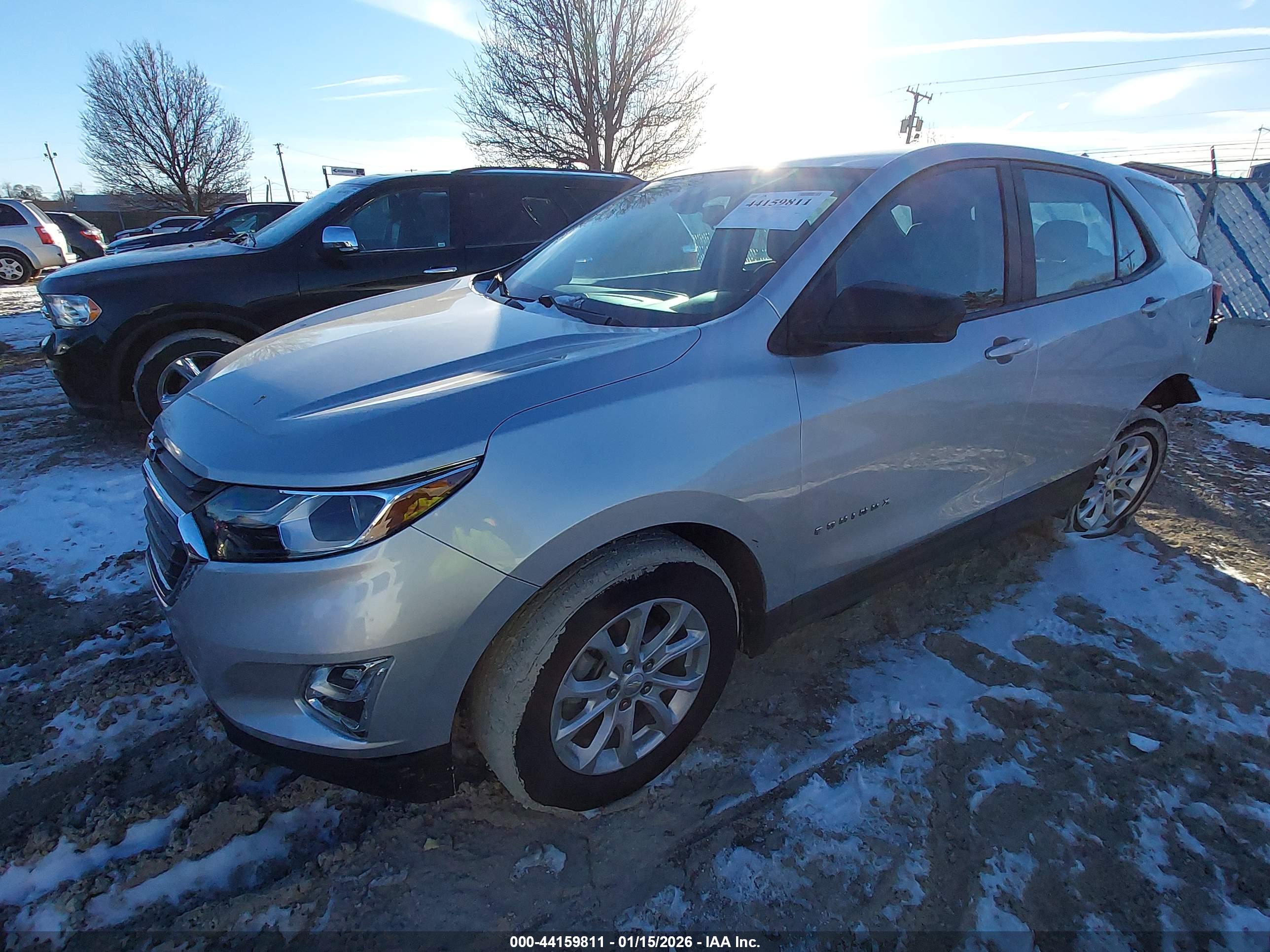 CHEVROLET EQUINOX image 2