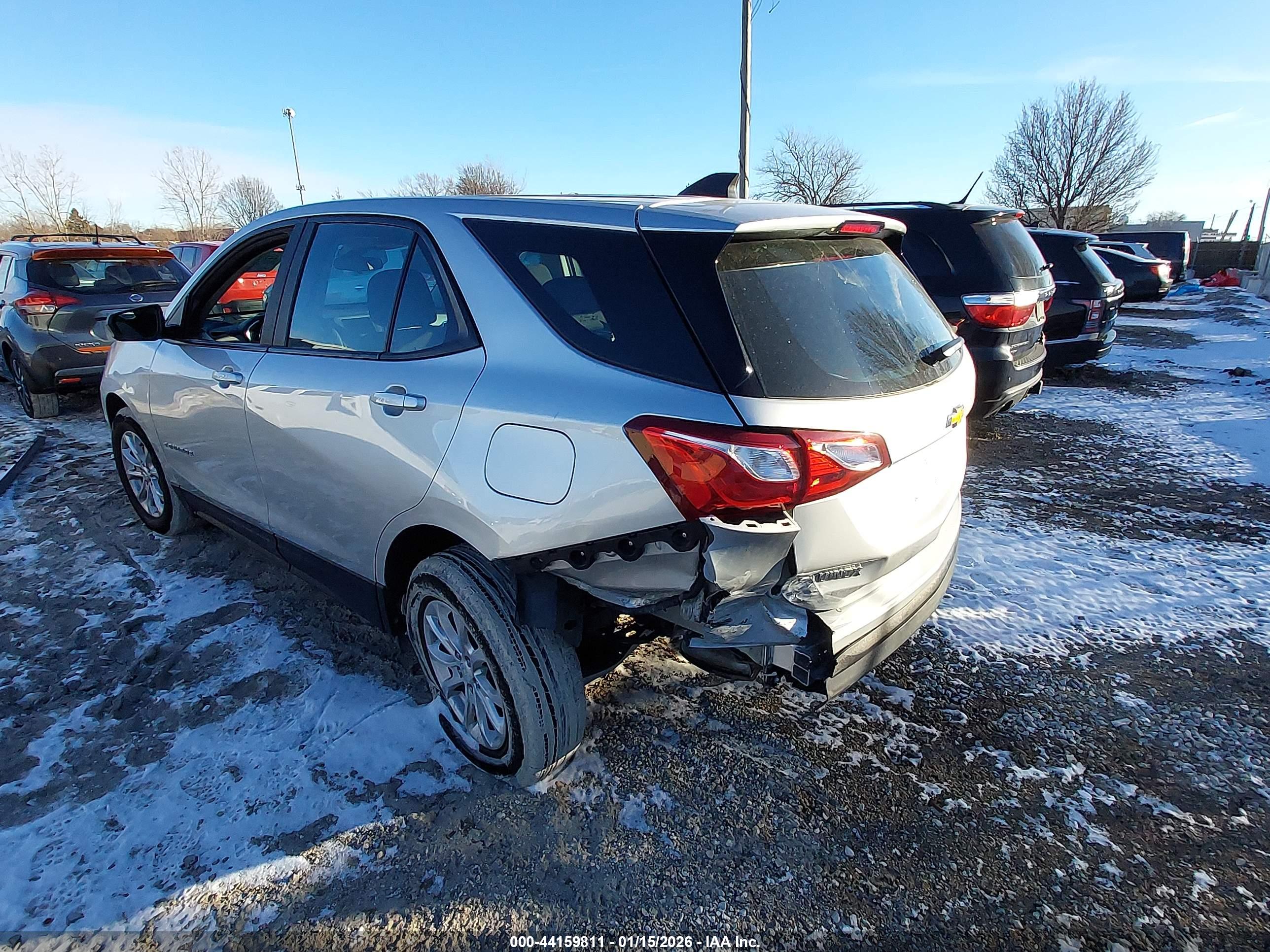 CHEVROLET EQUINOX image 3