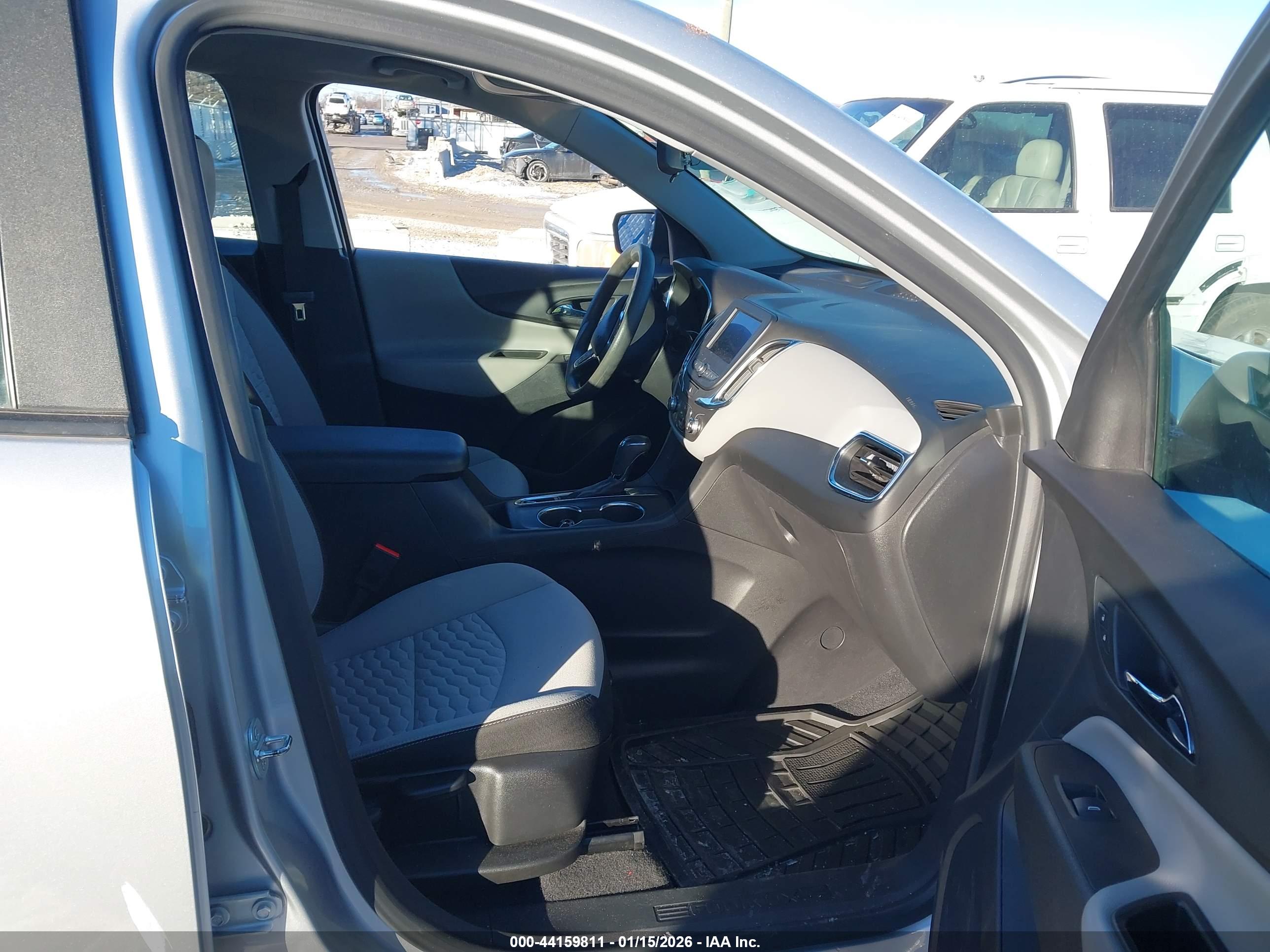 CHEVROLET EQUINOX image 5