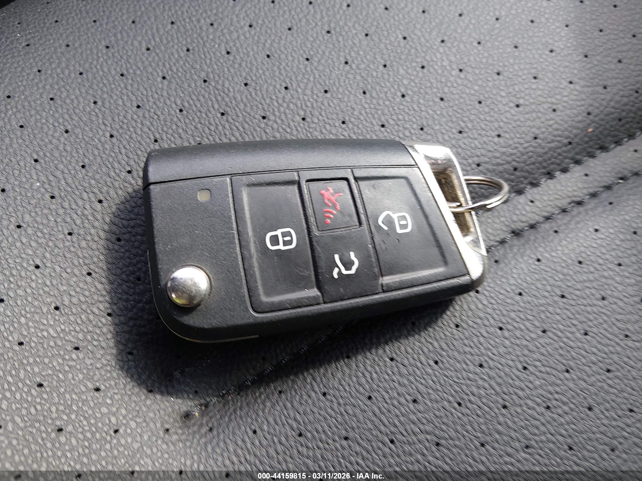 VOLKSWAGEN GOLF image 11