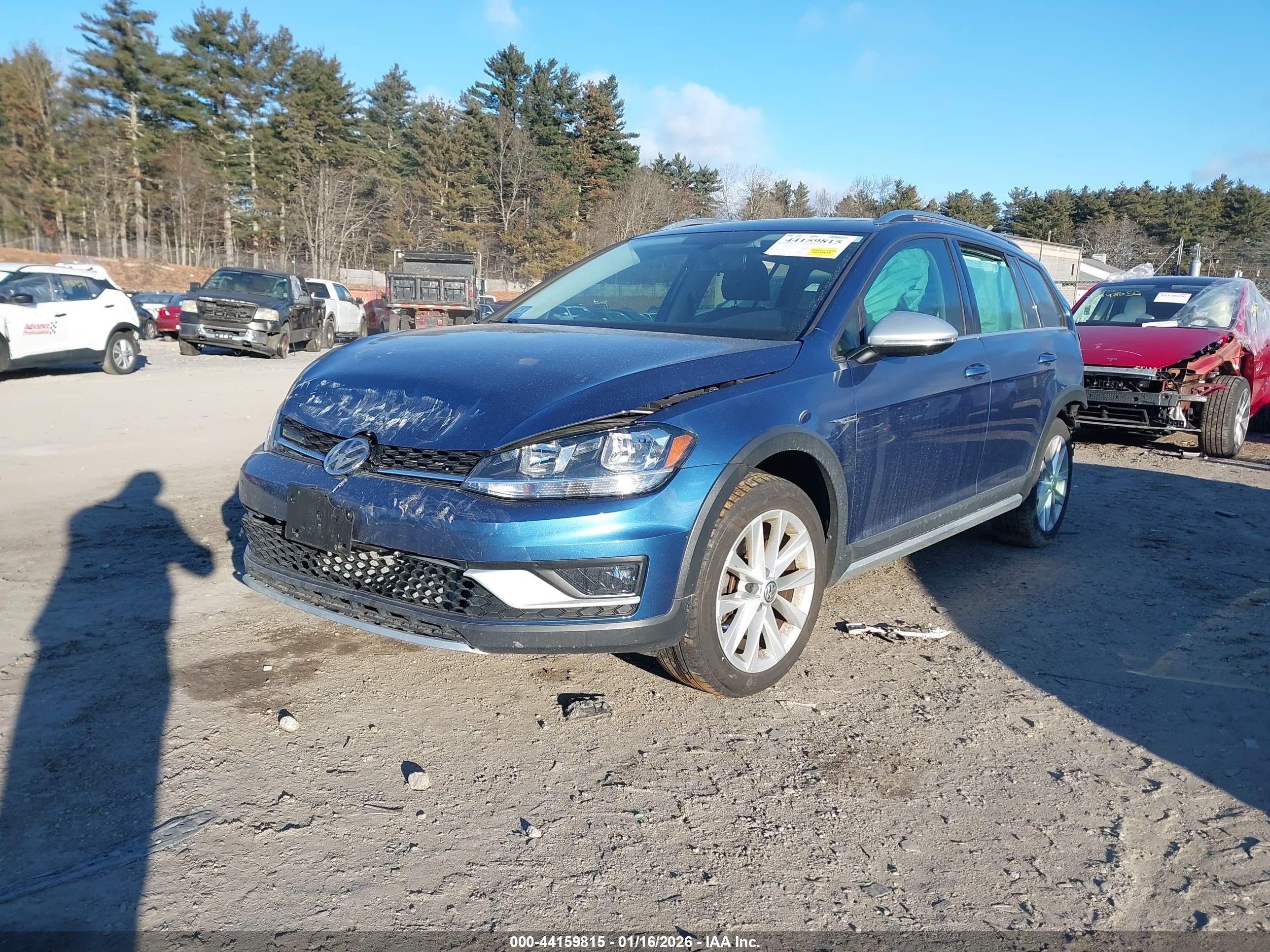 VOLKSWAGEN GOLF image 2