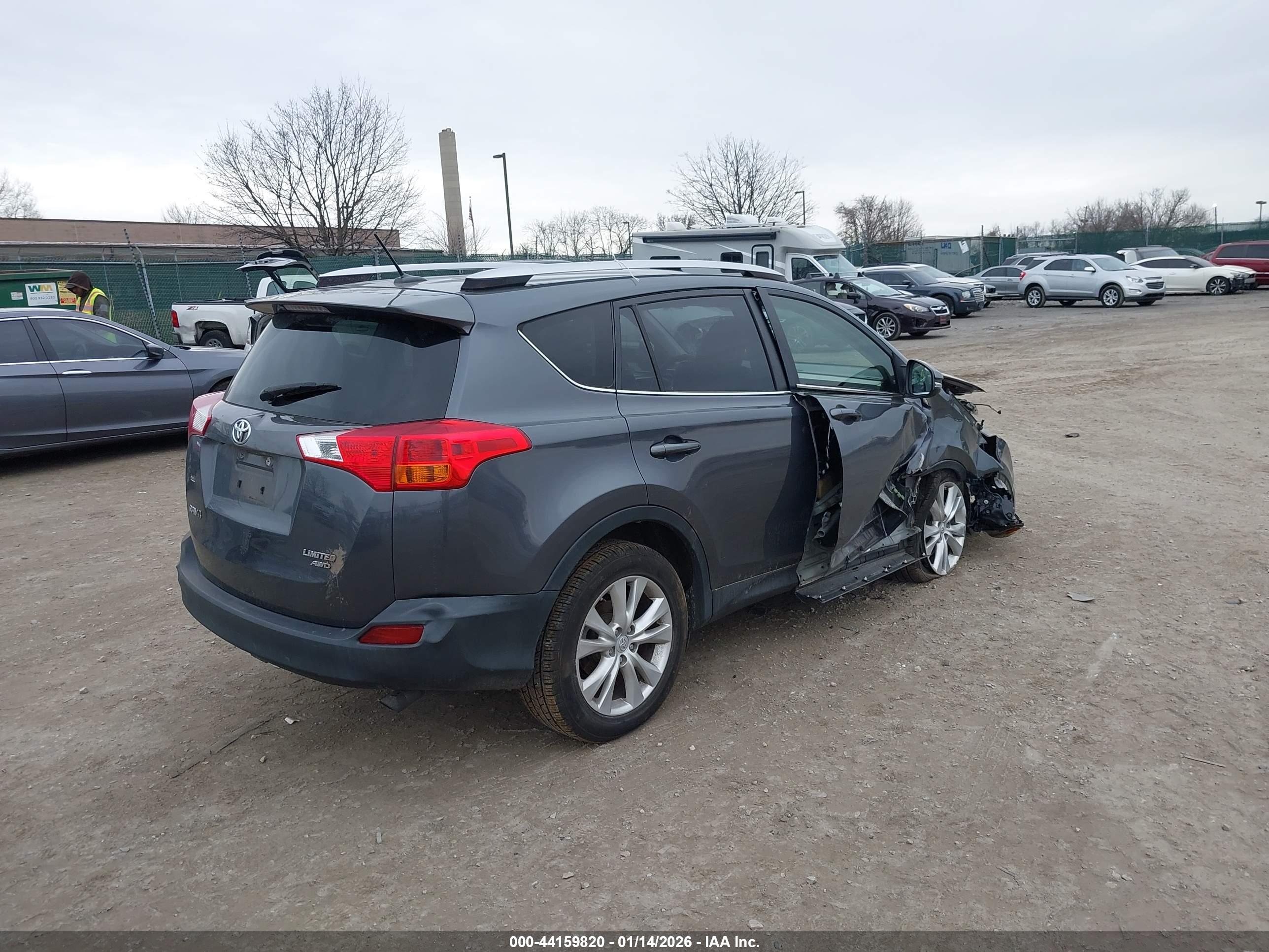 TOYOTA RAV4 image 4