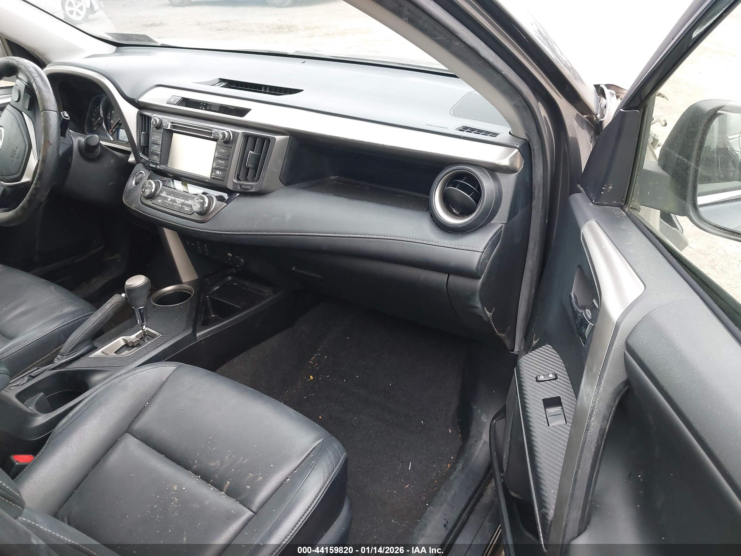 TOYOTA RAV4 image 5