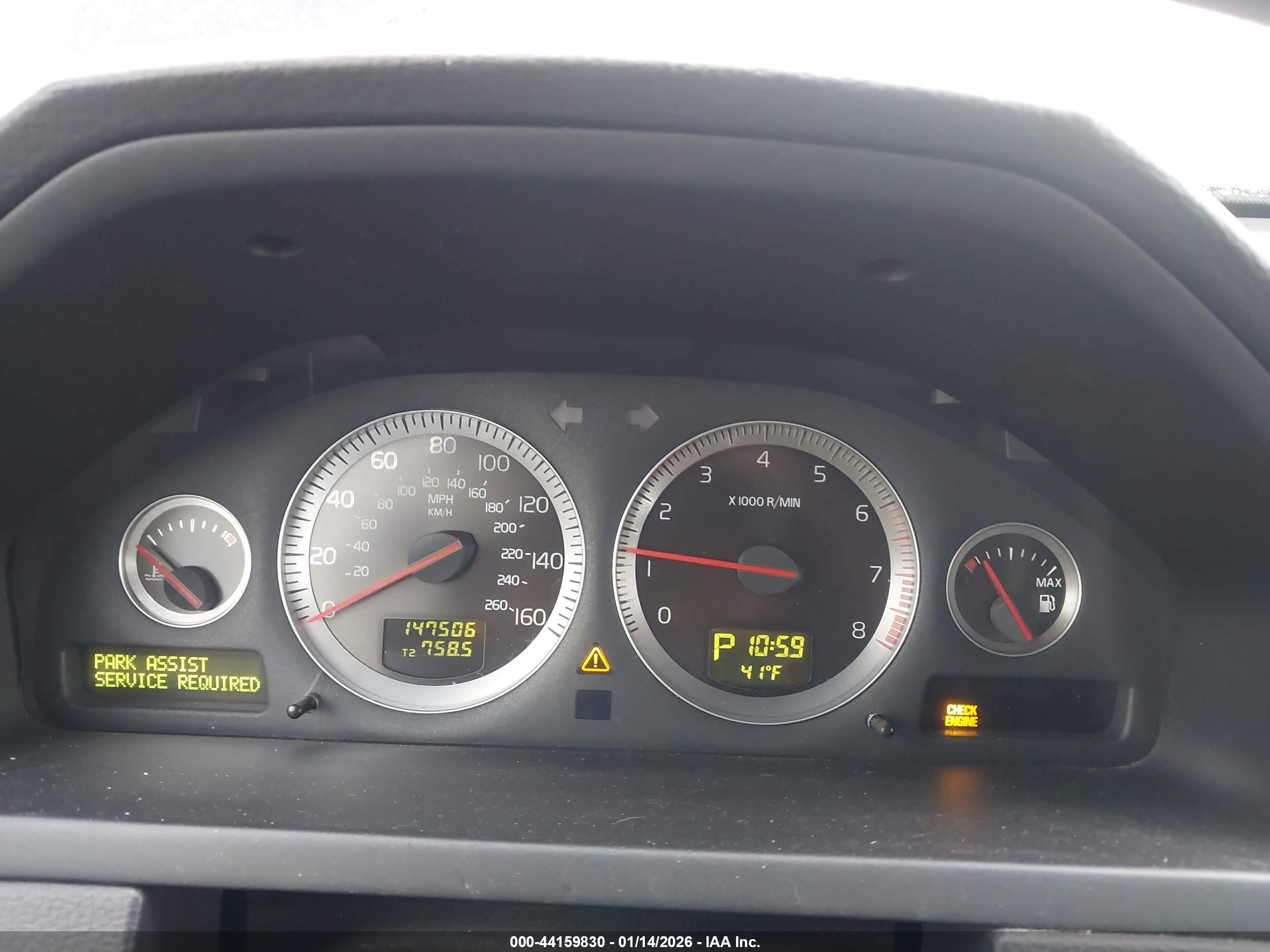 VOLVO XC90 image 7