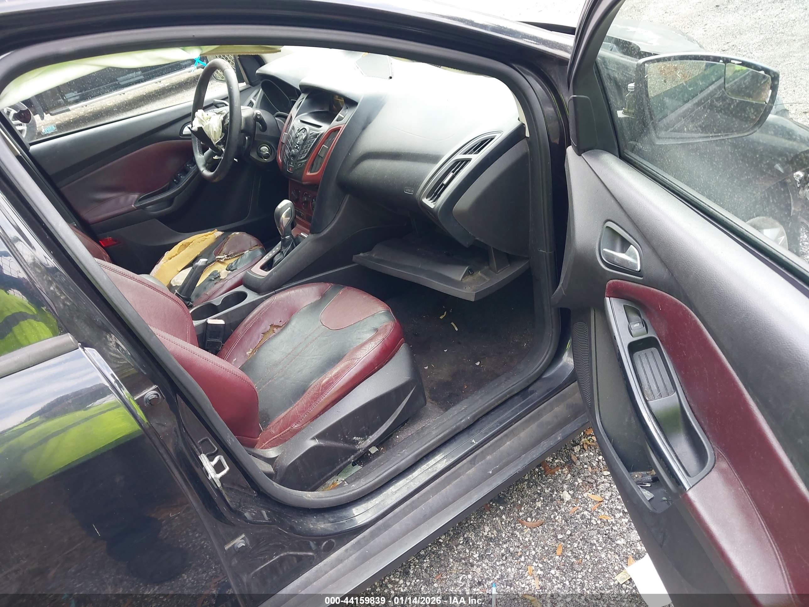 FORD FOCUS image 5