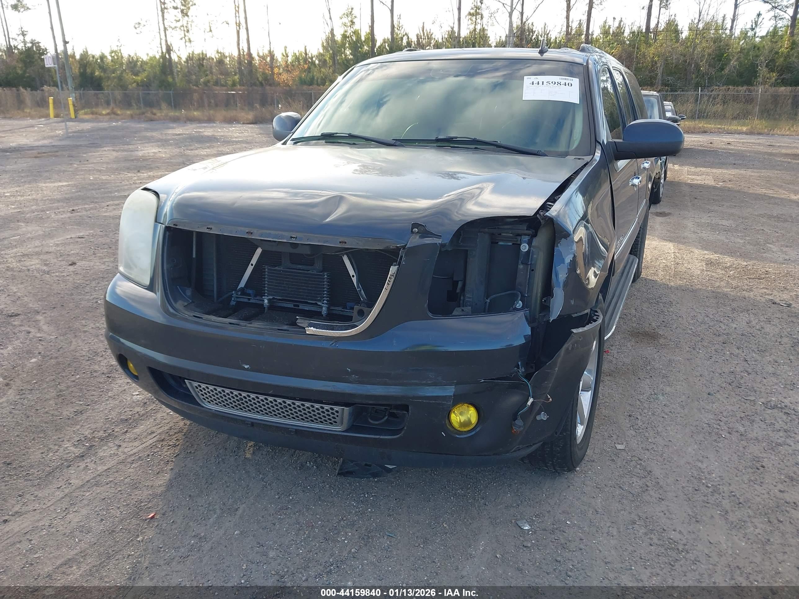 GMC YUKON image 6