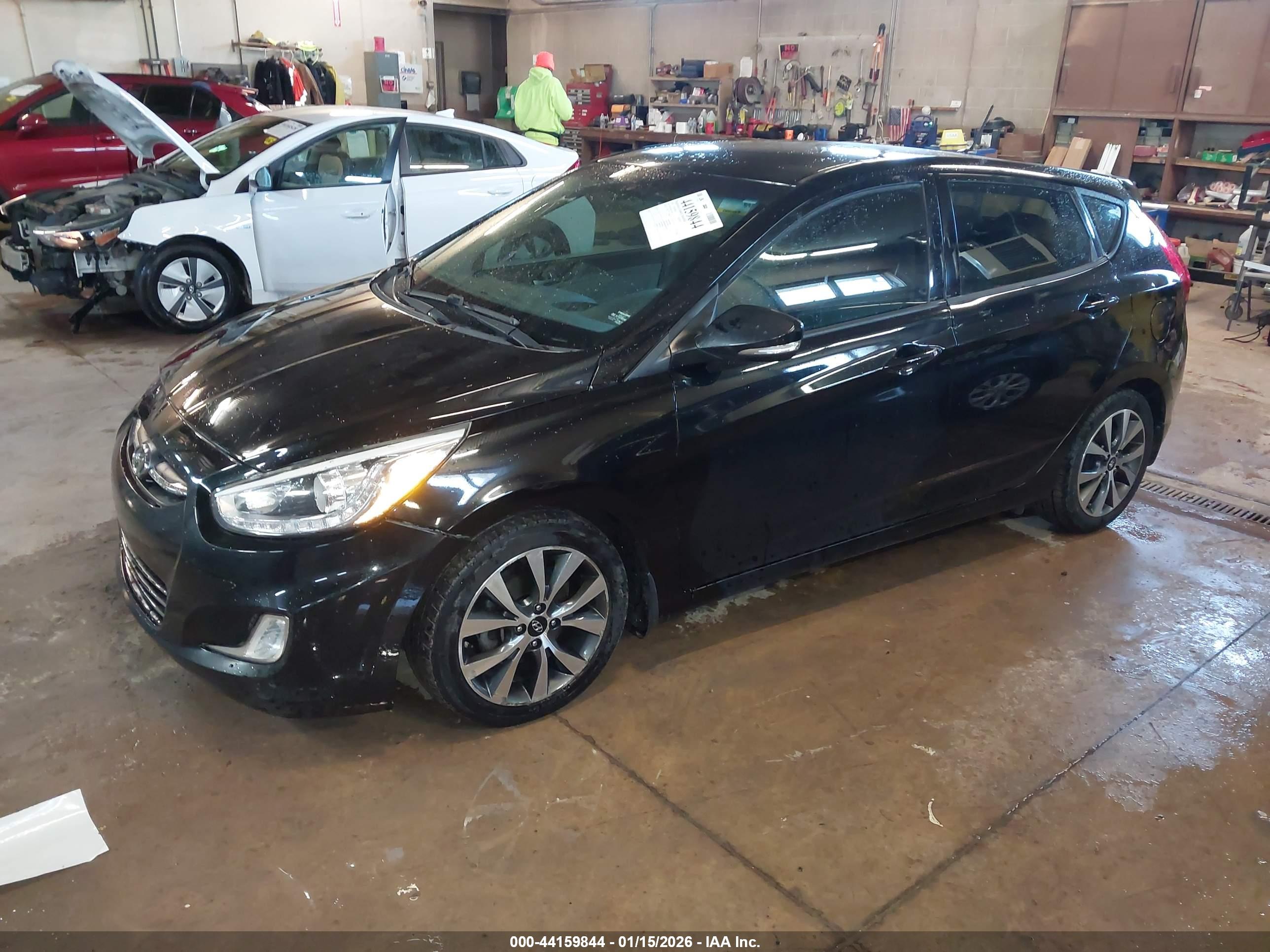 HYUNDAI ACCENT image 2