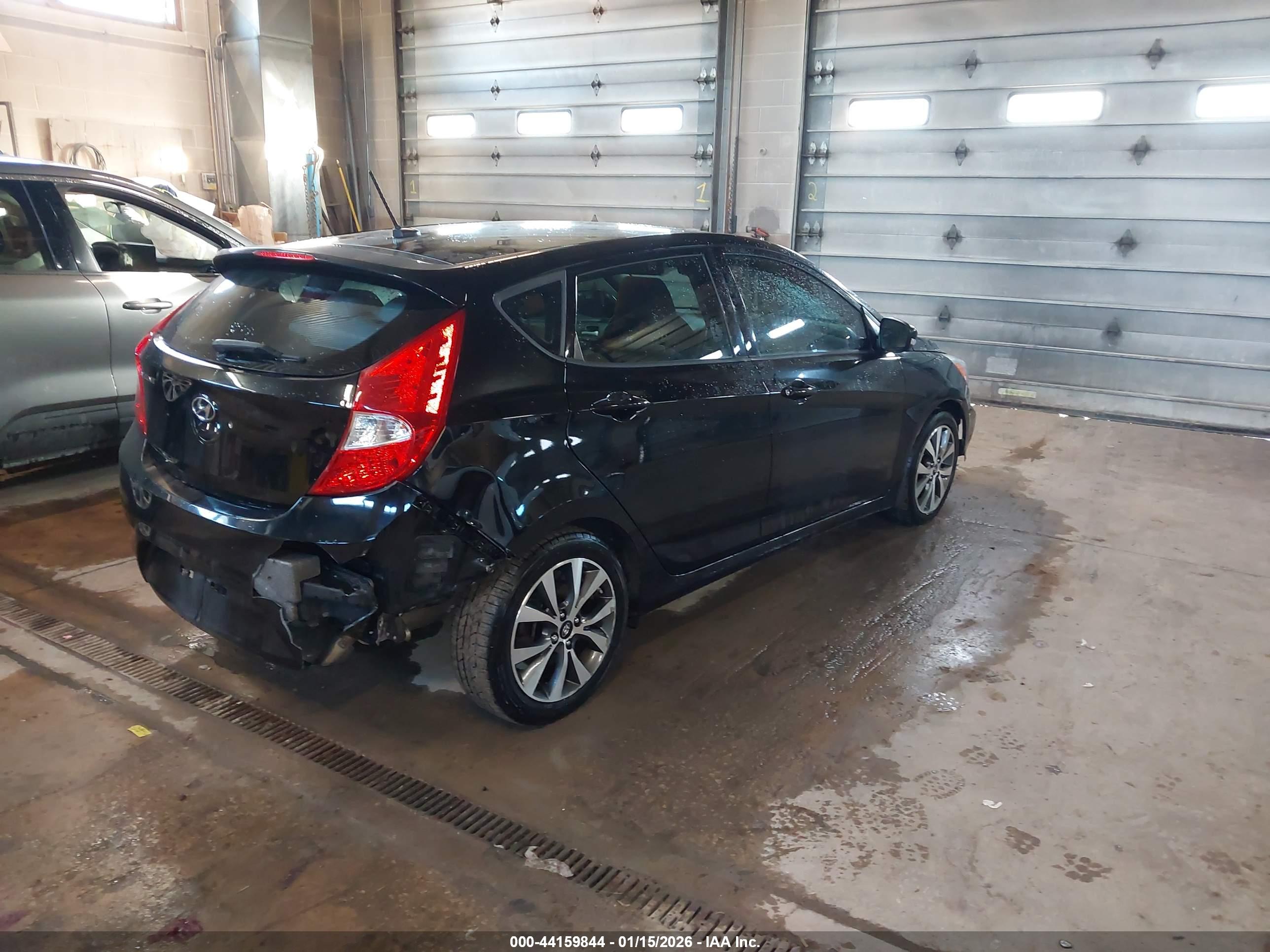 HYUNDAI ACCENT image 4