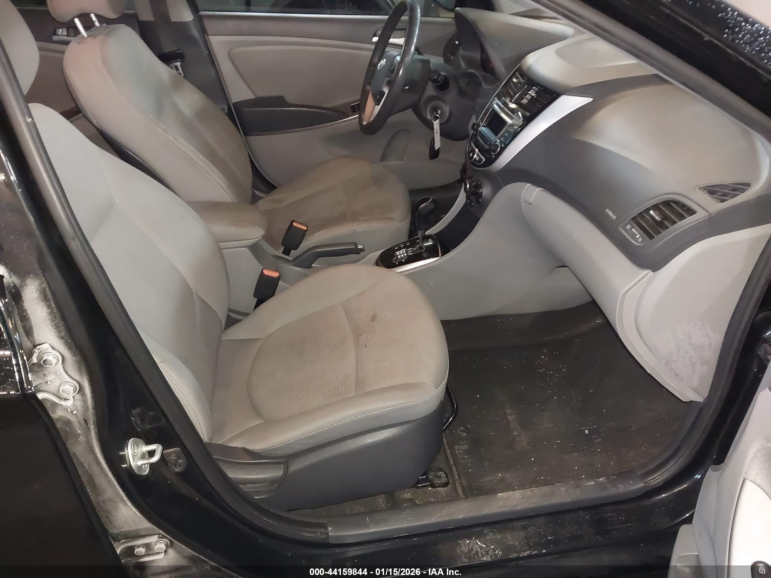 HYUNDAI ACCENT image 5