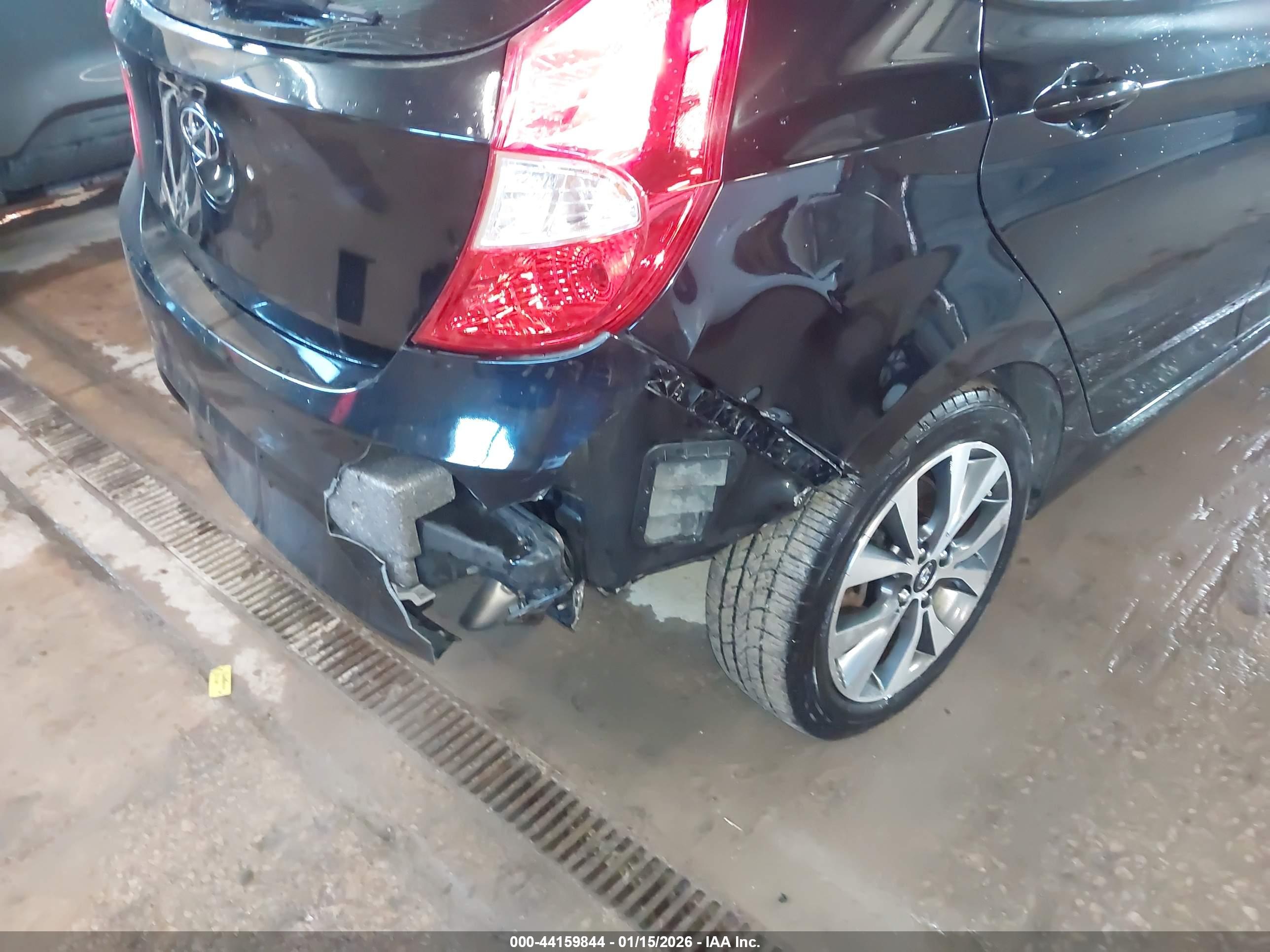 HYUNDAI ACCENT image 6