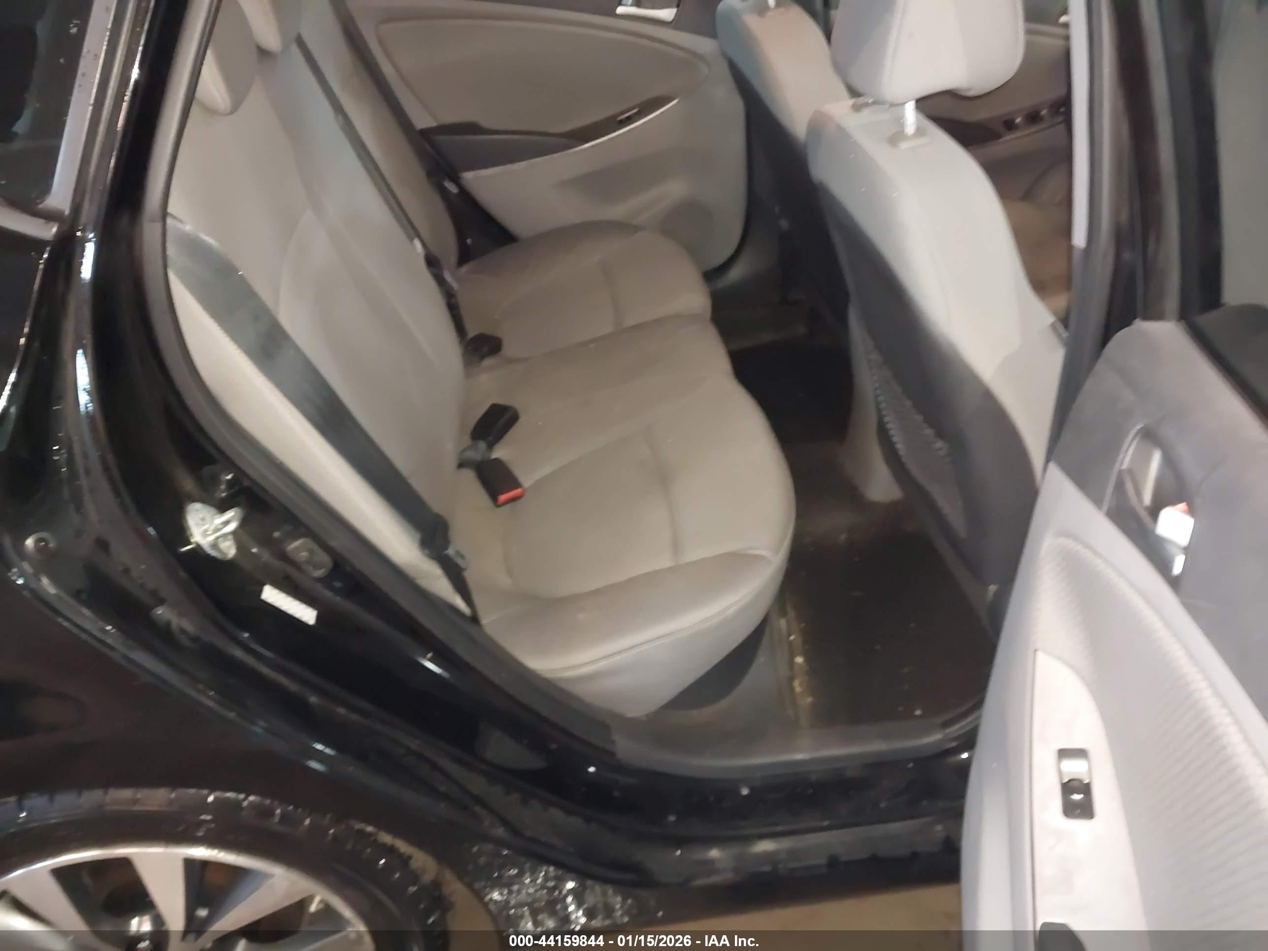 HYUNDAI ACCENT image 8