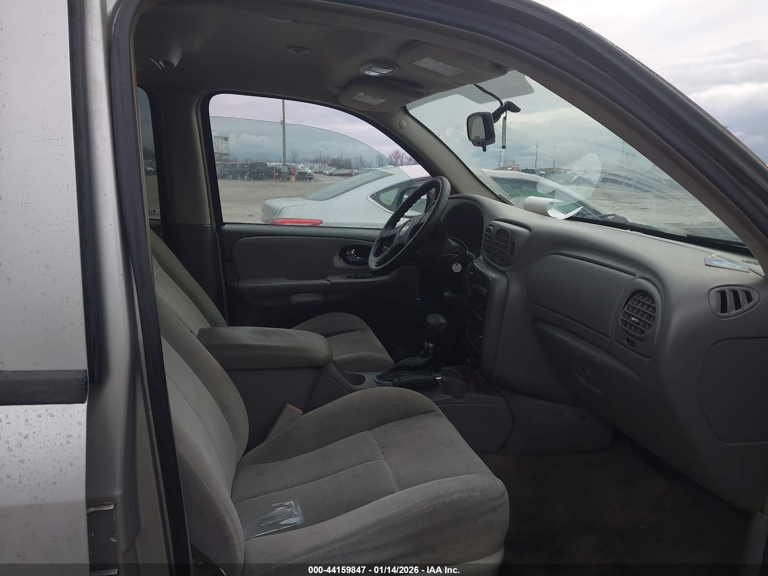 CHEVROLET TRAILBLAZER image 5