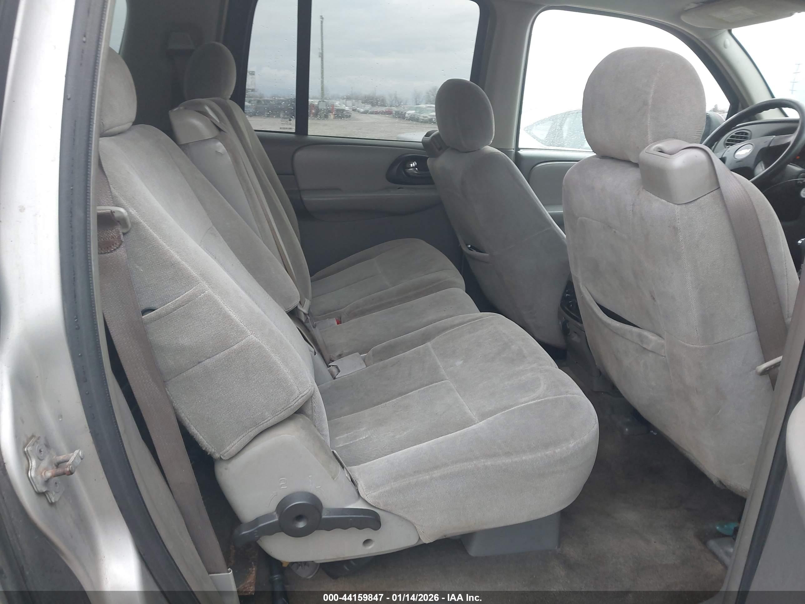 CHEVROLET TRAILBLAZER image 8