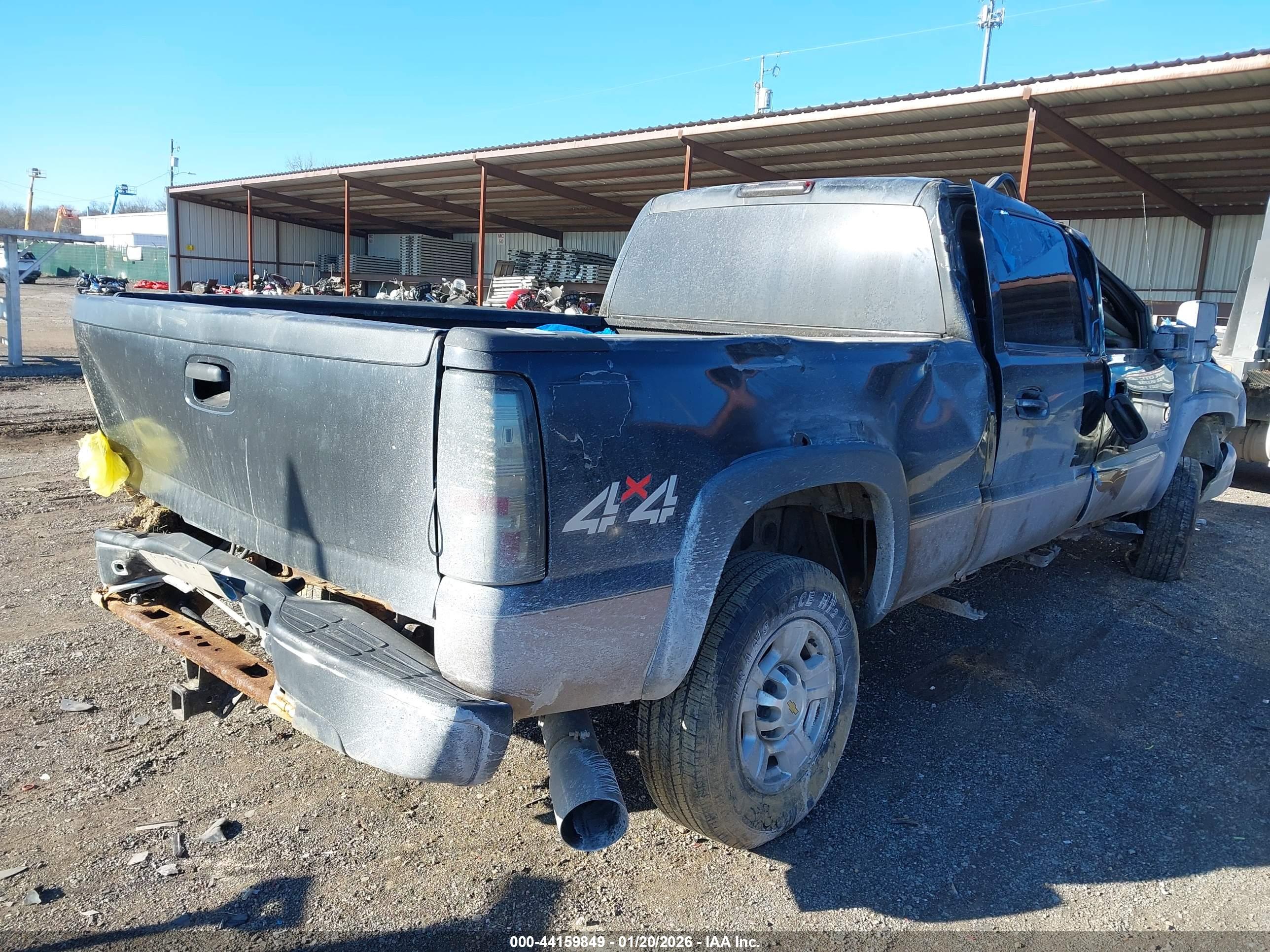 CHEVROLET SILVERADO image 4
