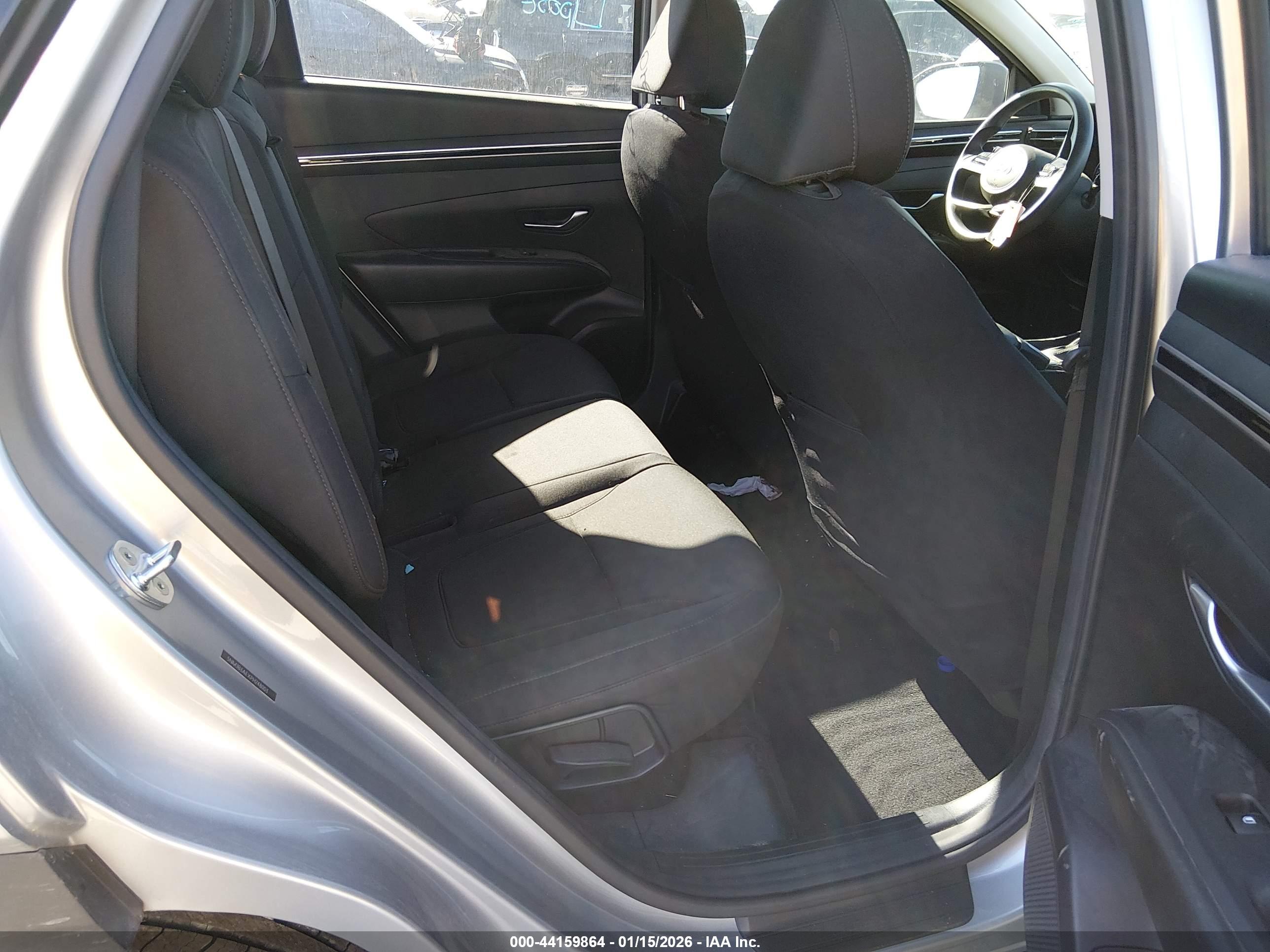 HYUNDAI TUCSON image 8