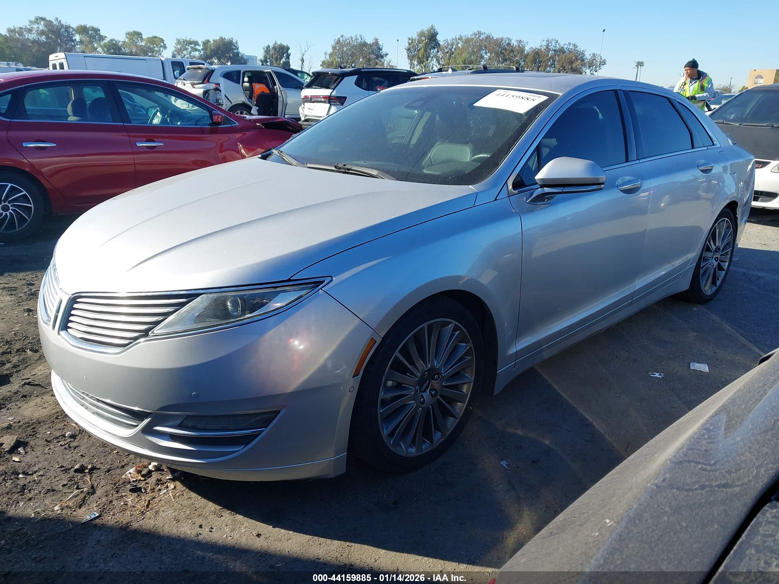 LINCOLN MKZ image 2