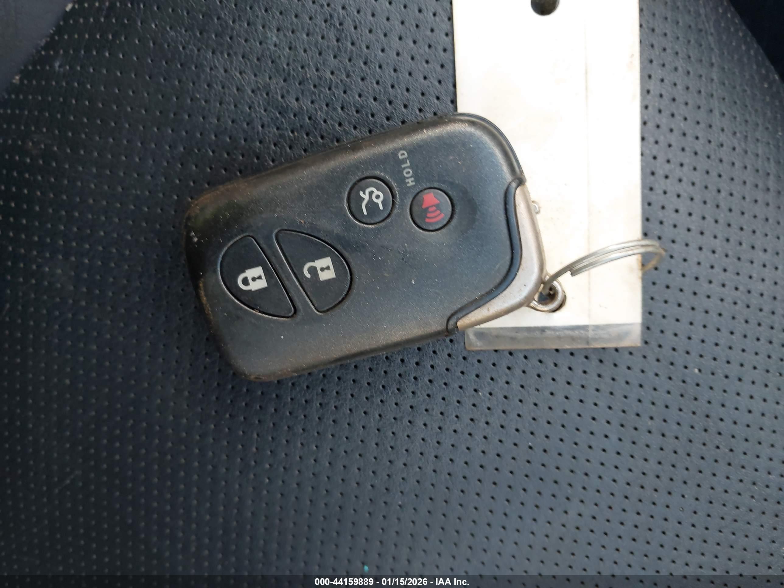 LEXUS IS image 11