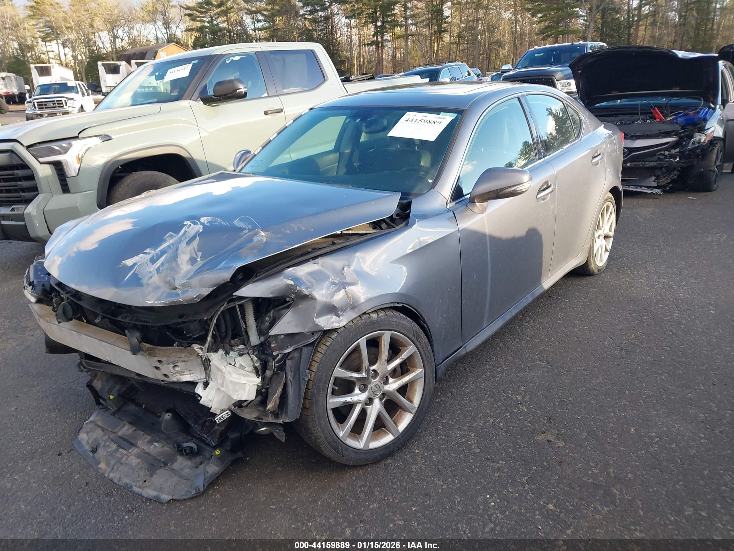 LEXUS IS image 2