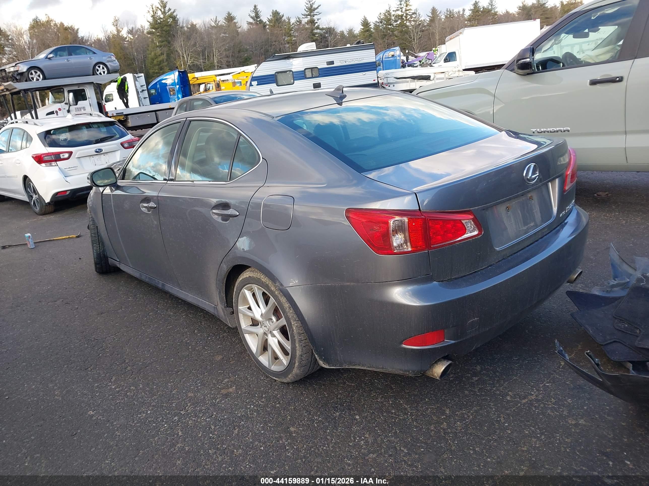 LEXUS IS image 3