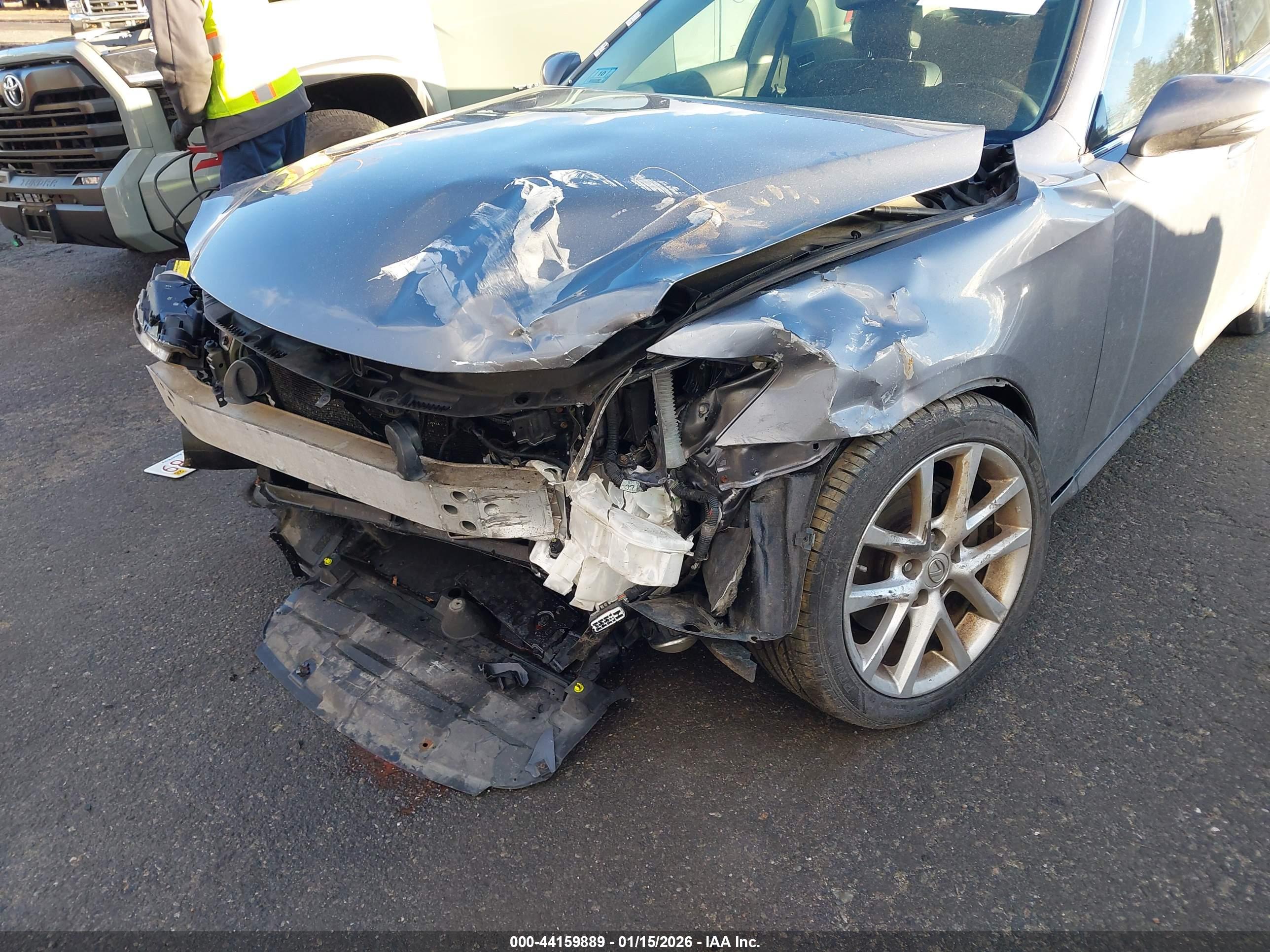 LEXUS IS image 6