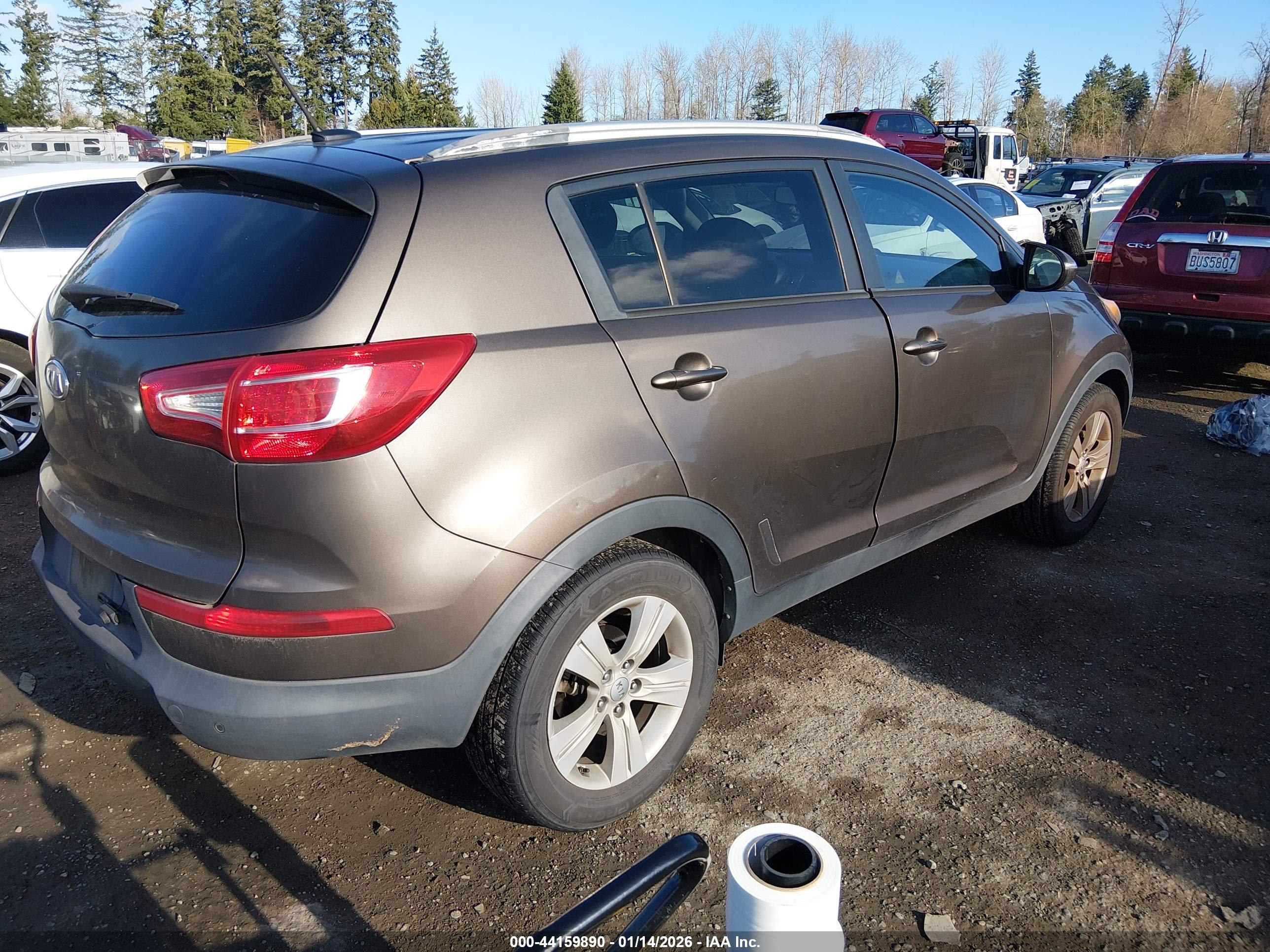 KIA SPORTAGE image 4